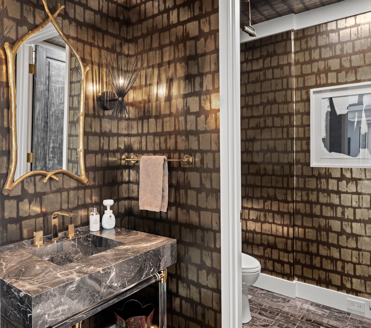 4900 Congress Street Photo 10