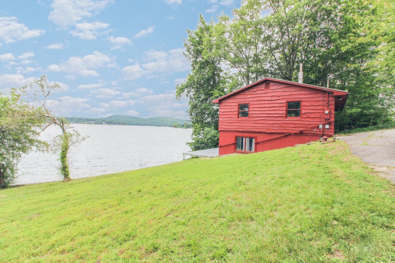 279 Candlewood Lake Road Photo 31