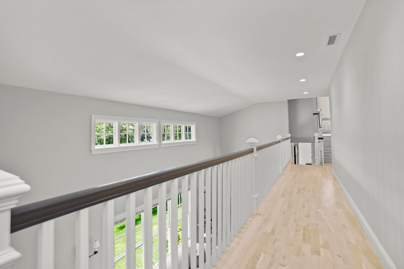 220 Burr Street Photo 13