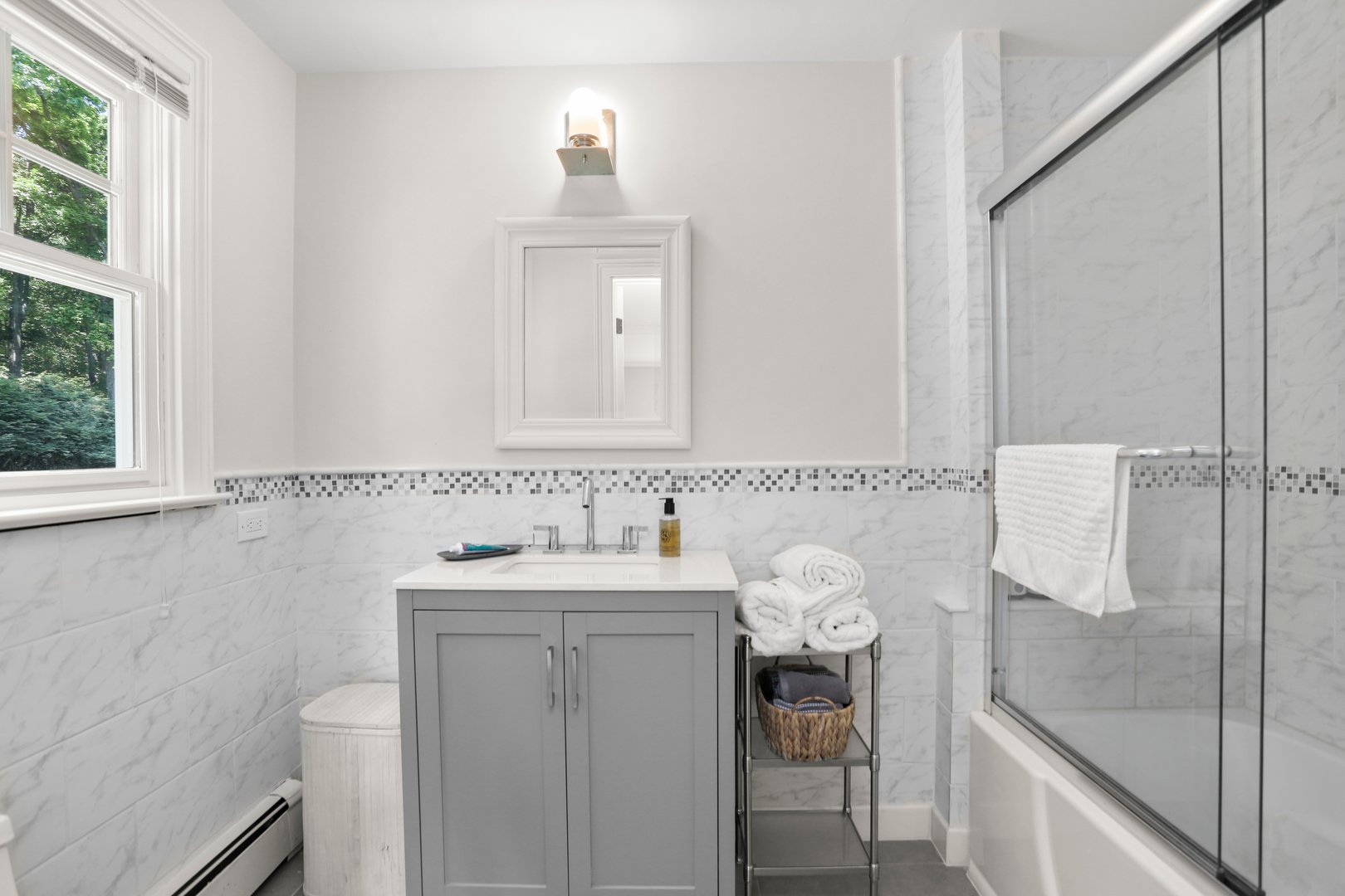 220 Burr Street Photo 18