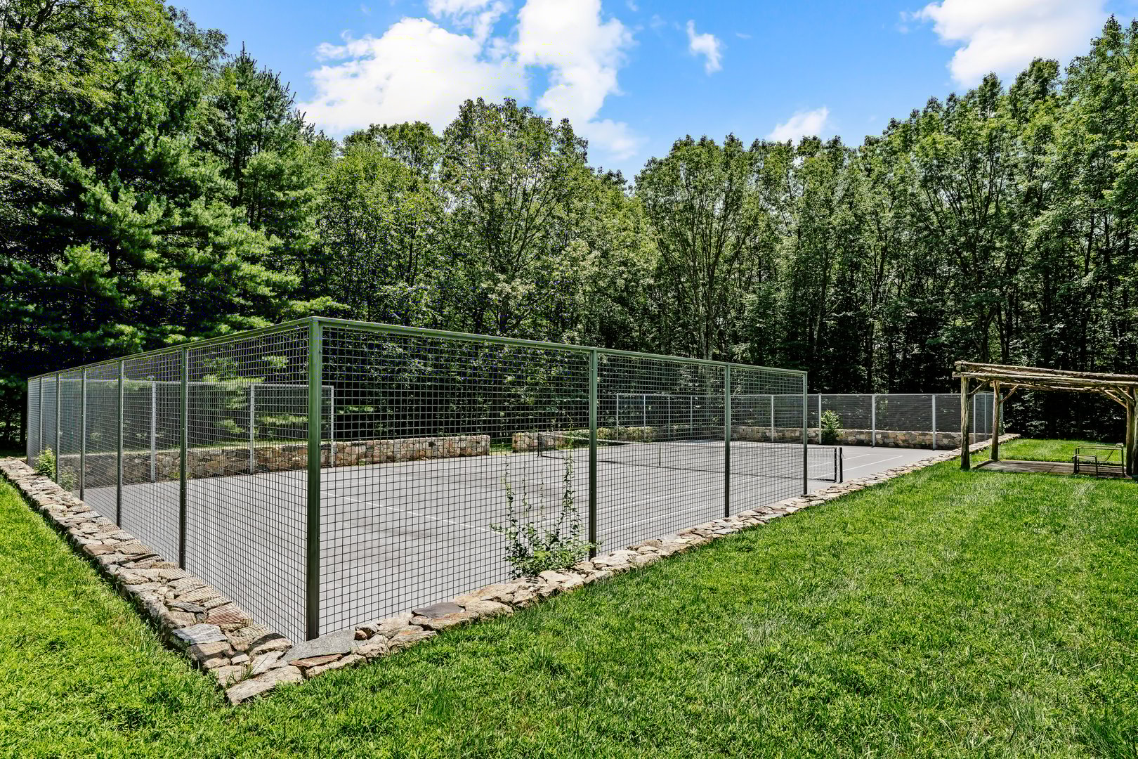 104 Dans Highway Photo 38