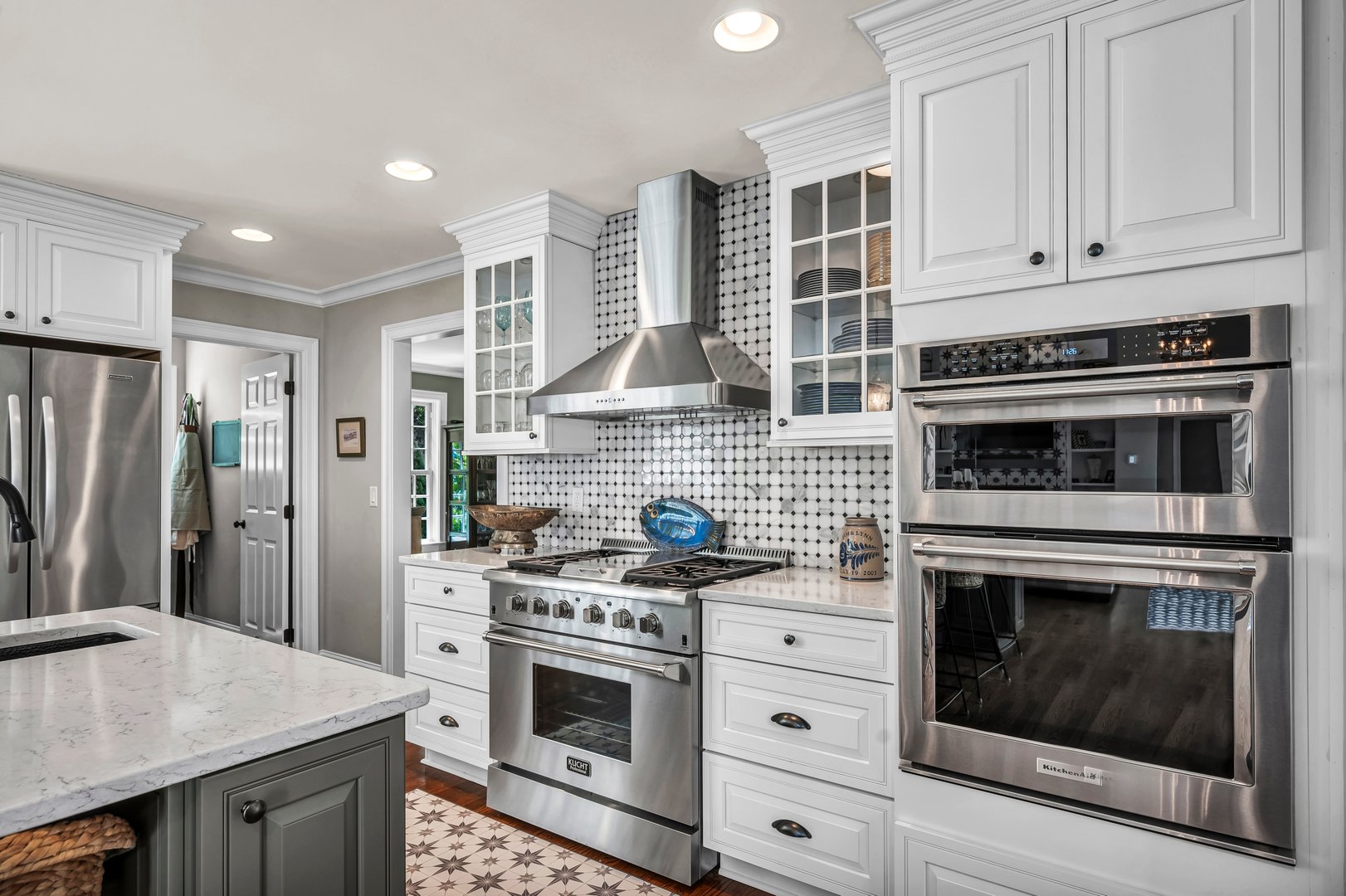 14 Ely Lane Photo 13