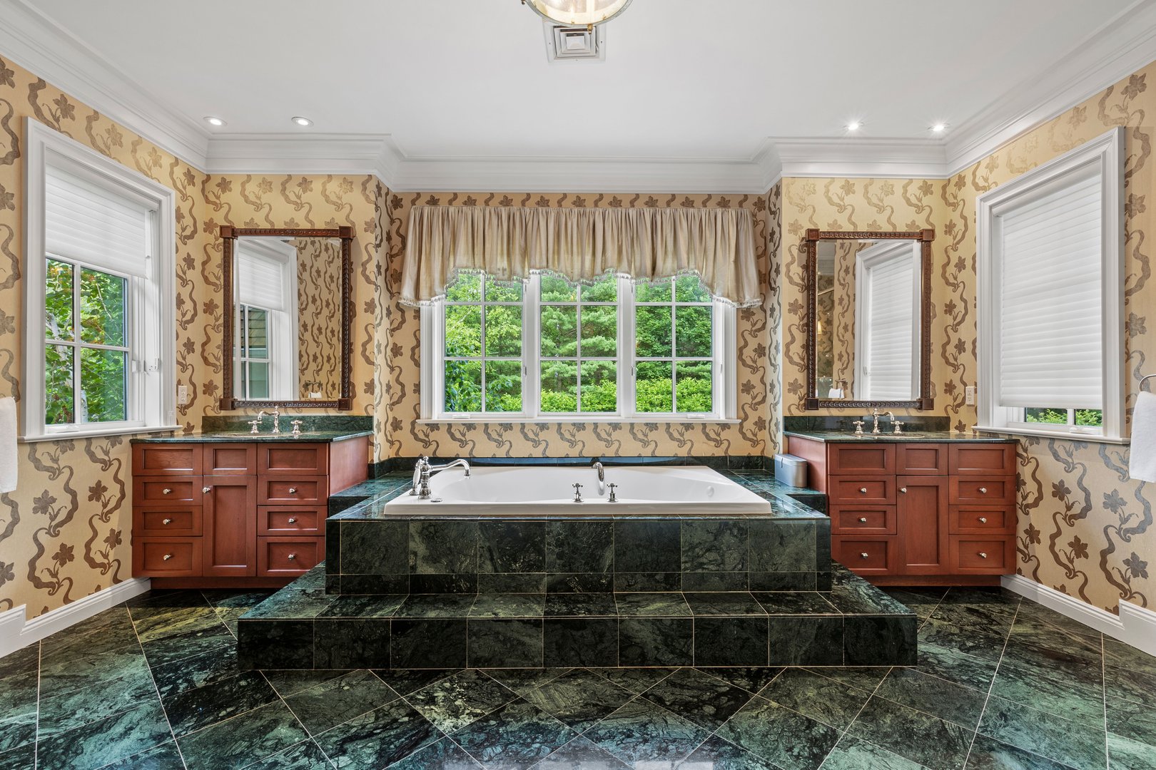 4220 Purchase Street Photo 18