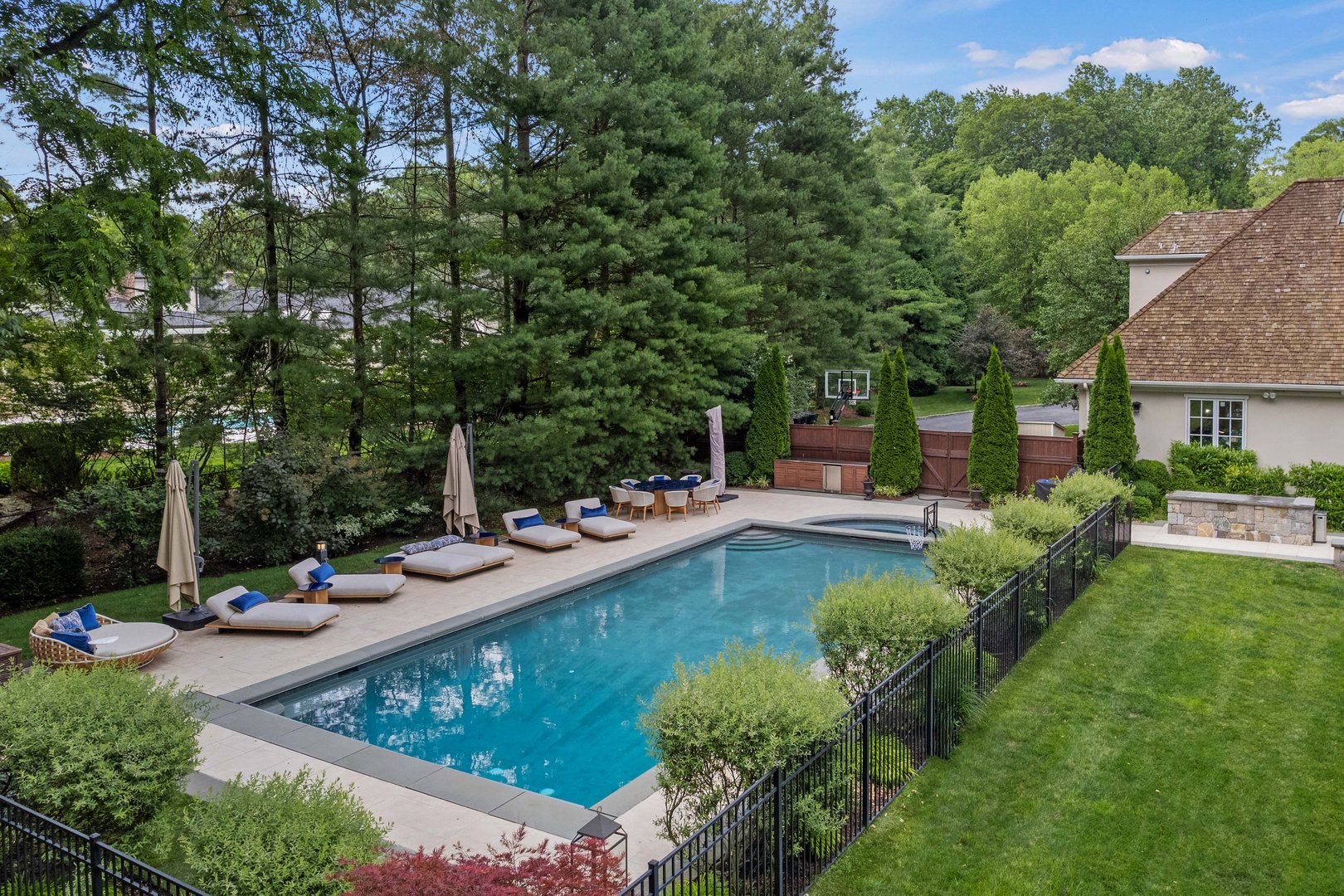 4220 Purchase Street Photo 26