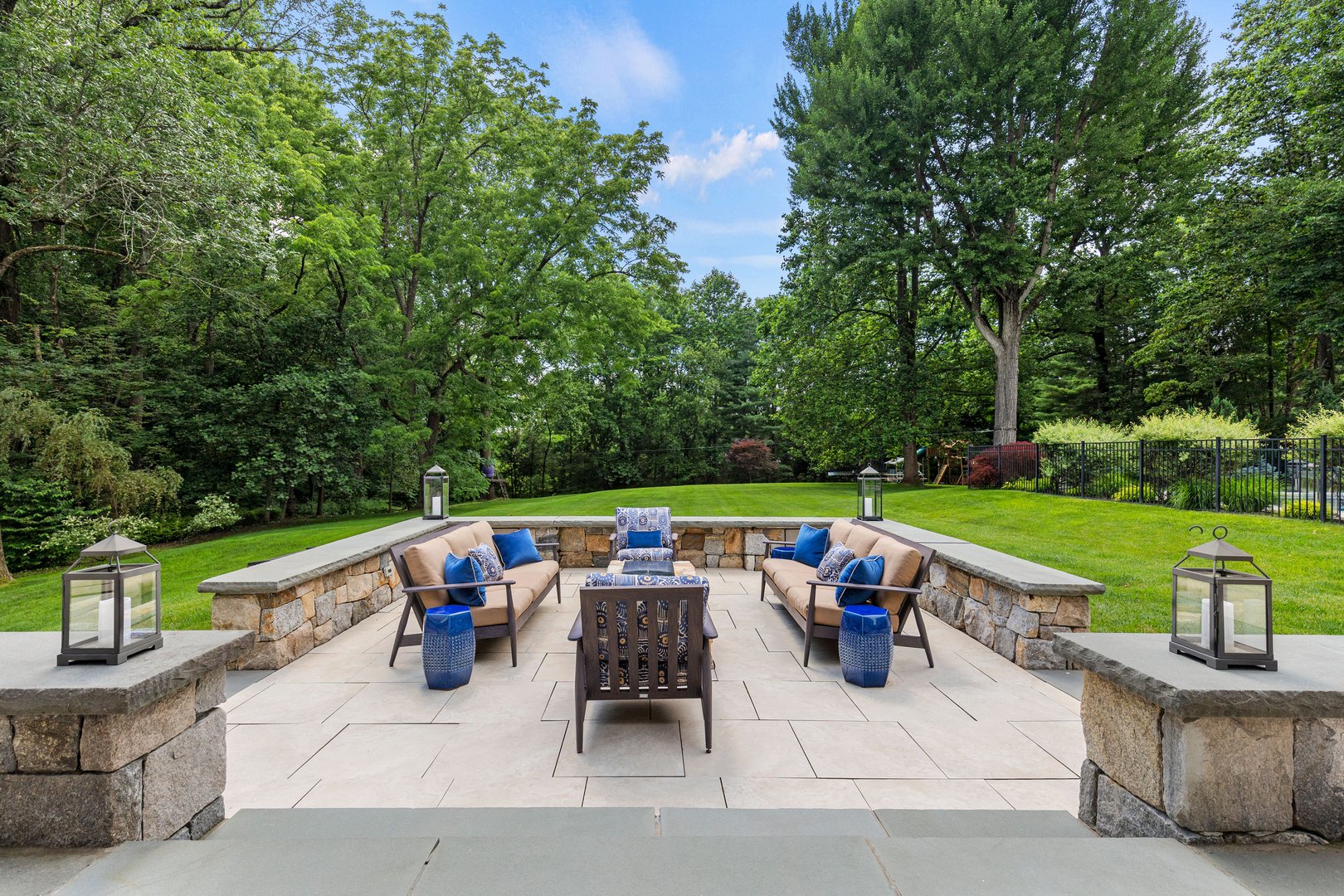 4220 Purchase Street Photo 32