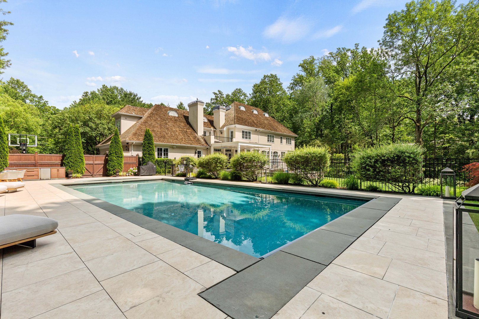 4220 Purchase Street Photo 36