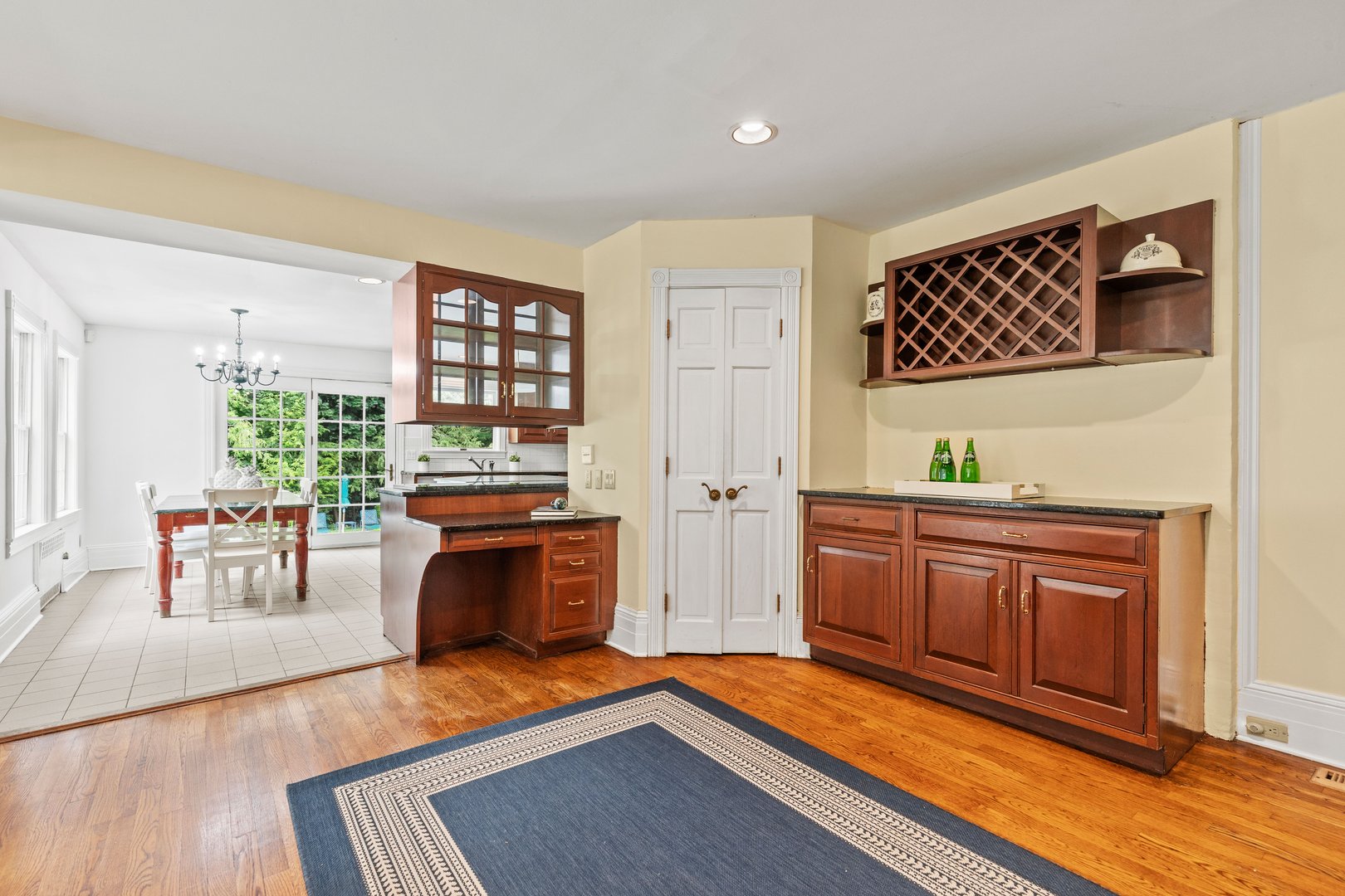 655 North Street Photo 9