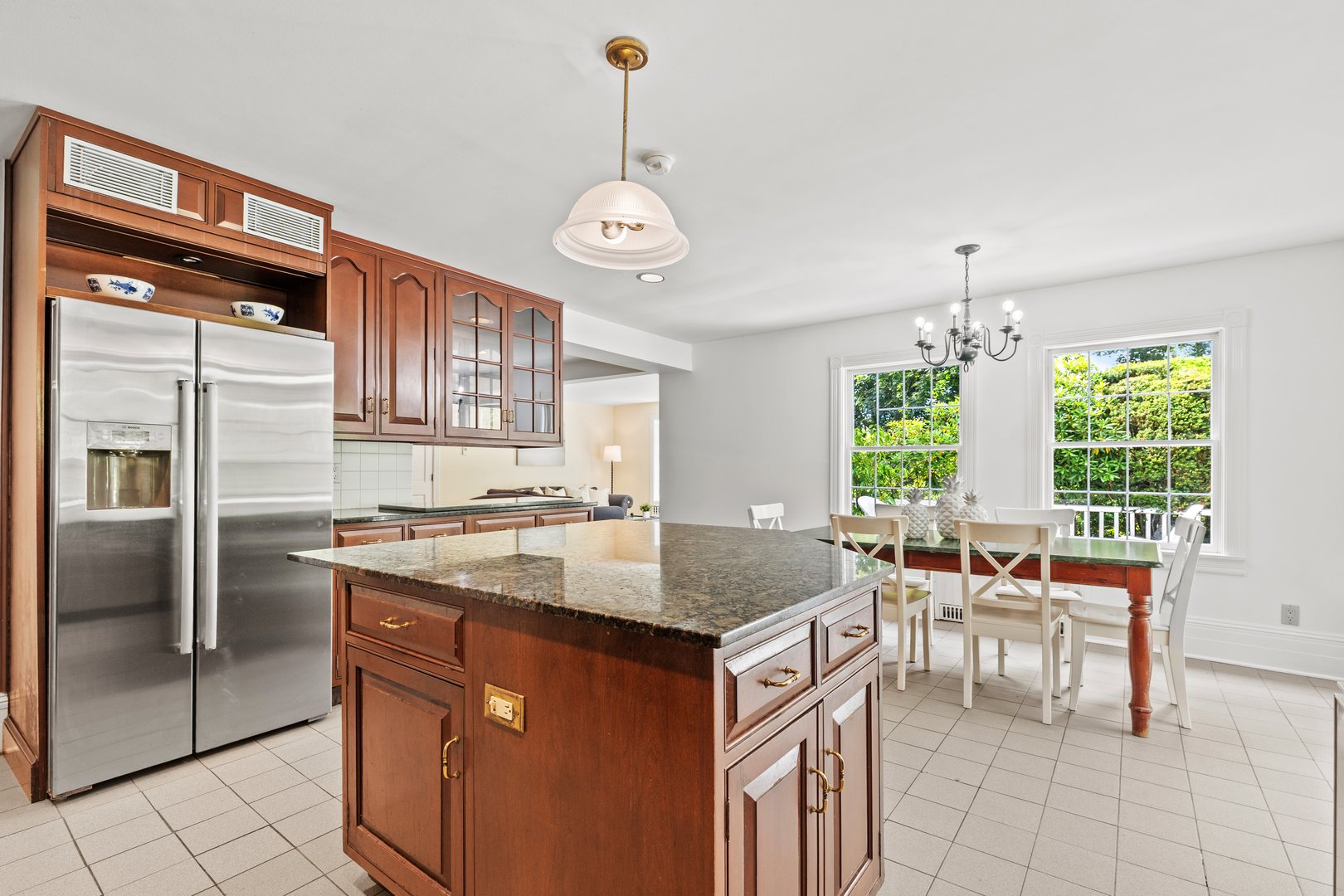 655 North Street Photo 6