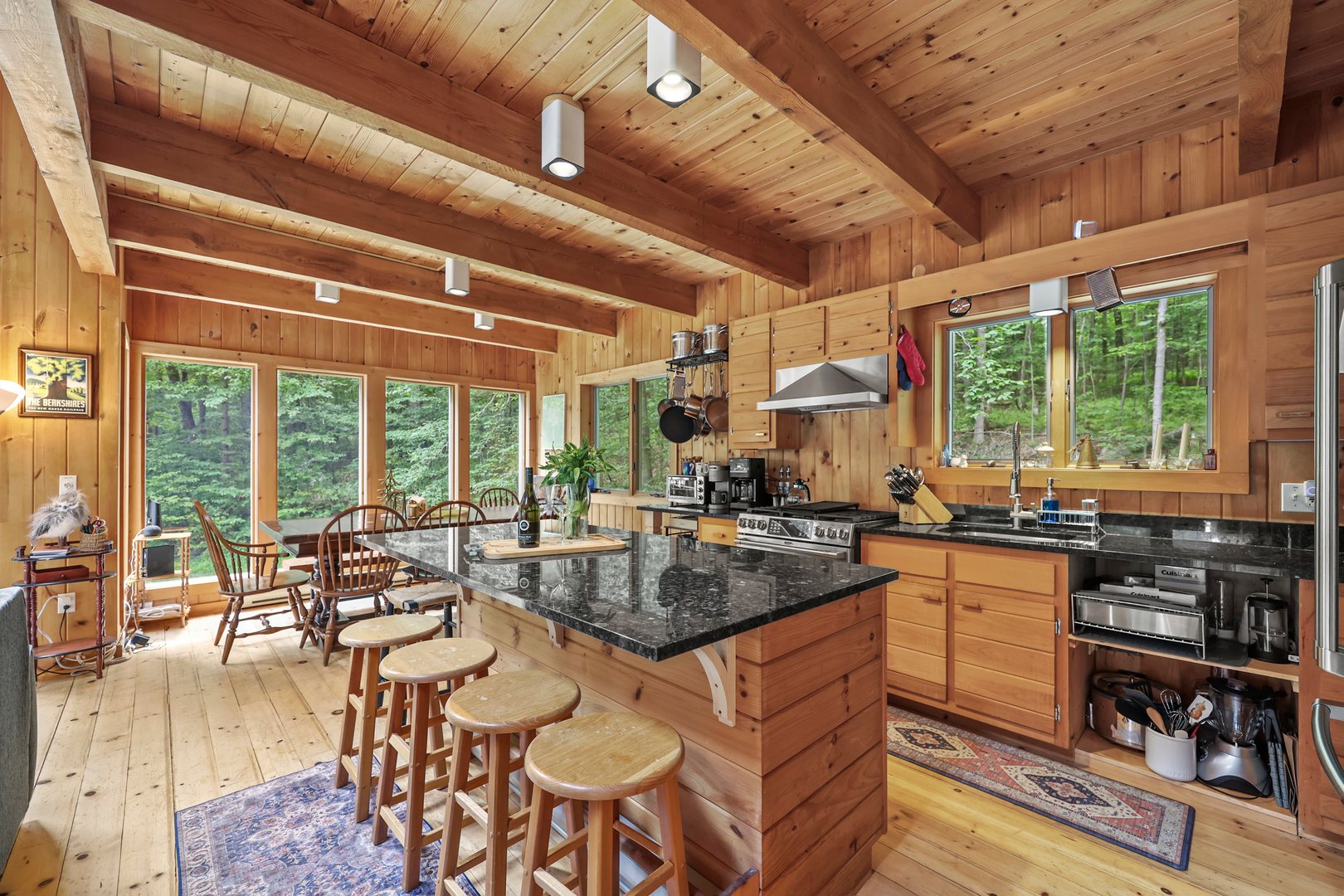 112 Silver St Photo 20