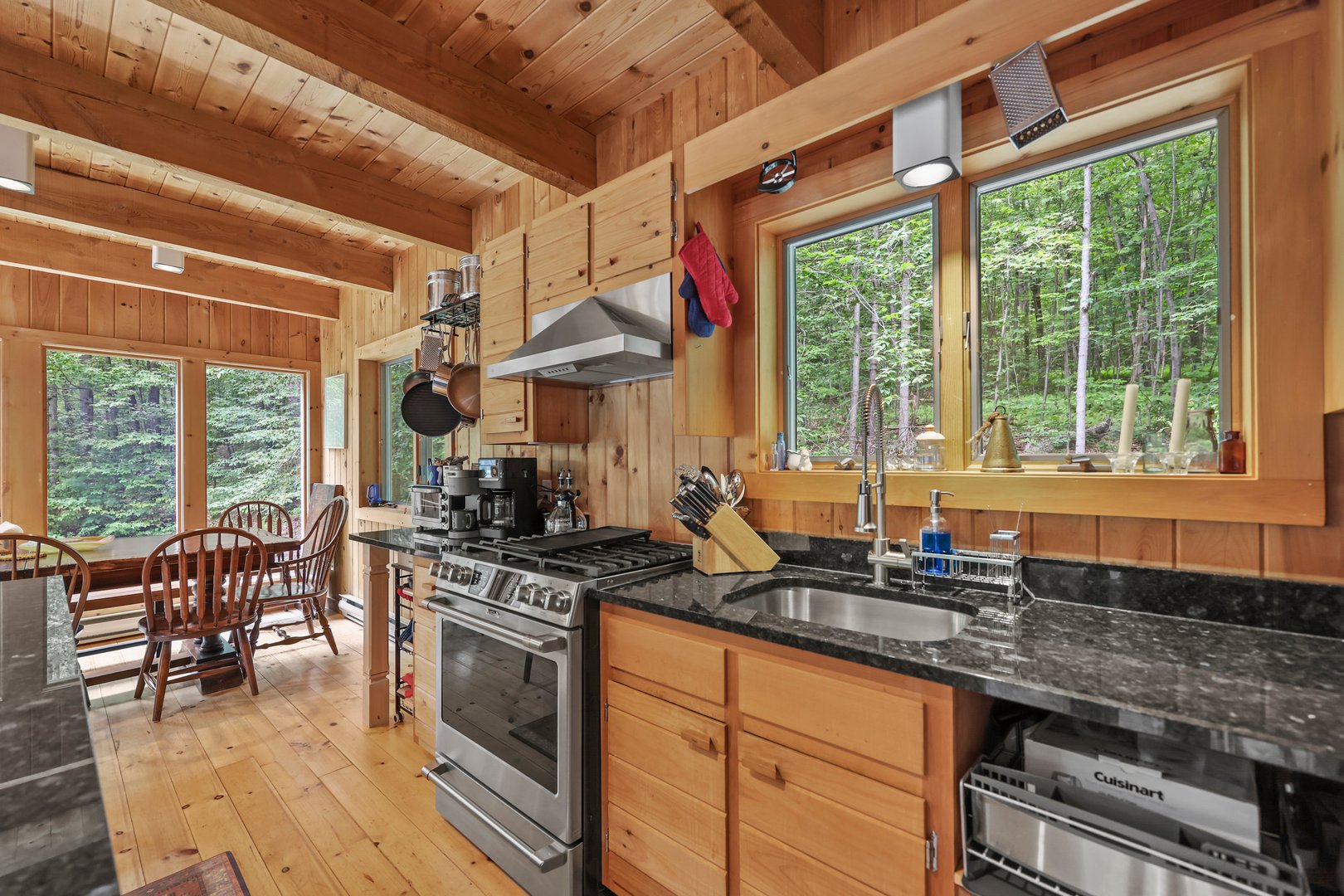 112 Silver St Photo 21