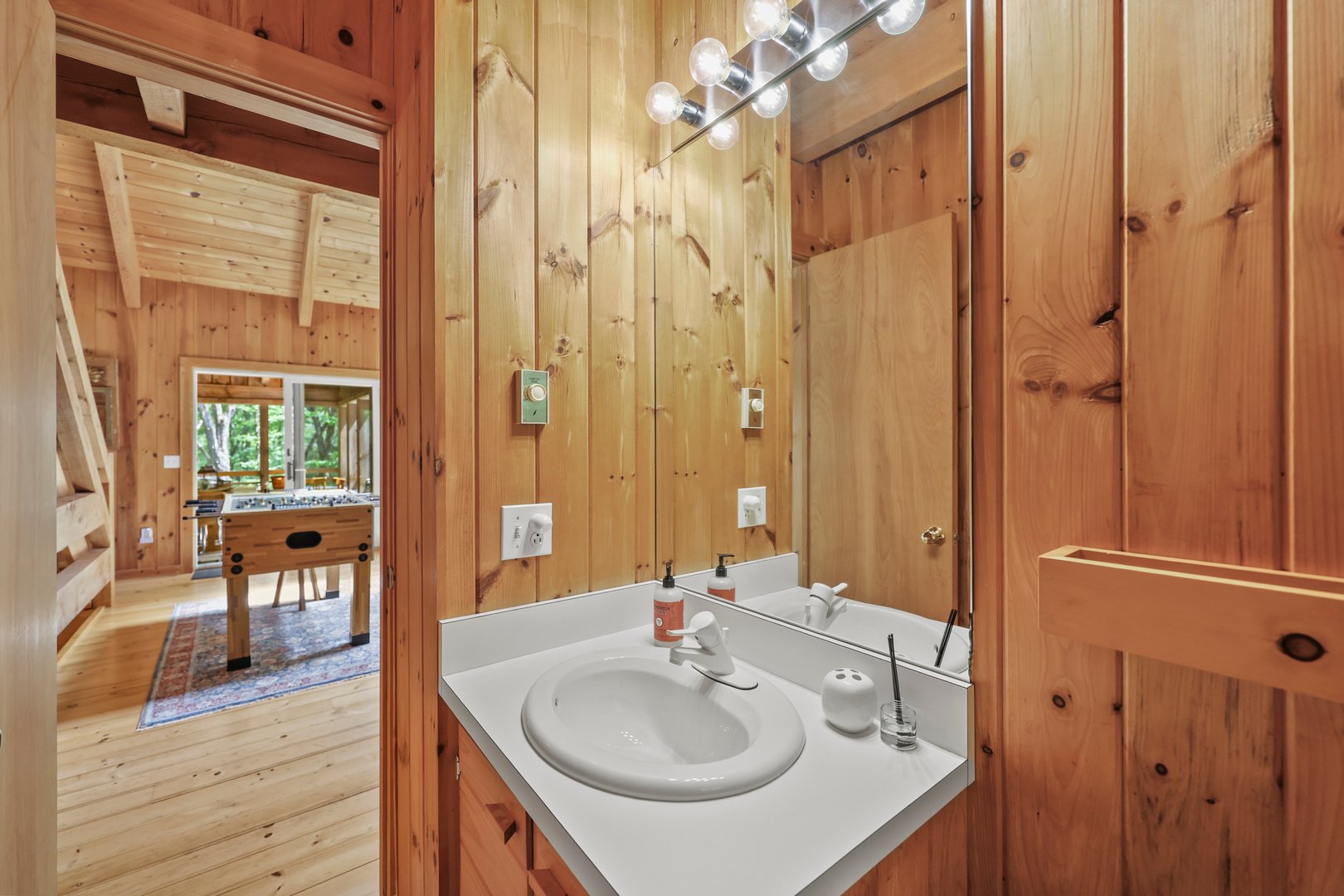 112 Silver St Photo 30