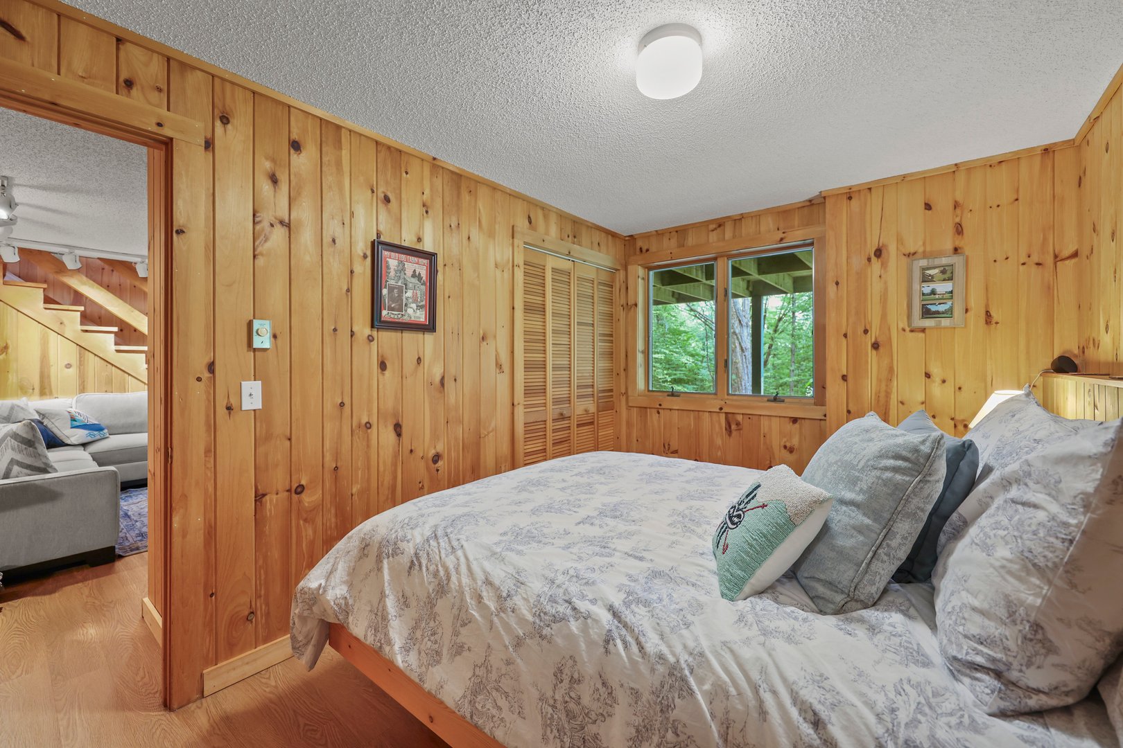 112 Silver St Photo 49