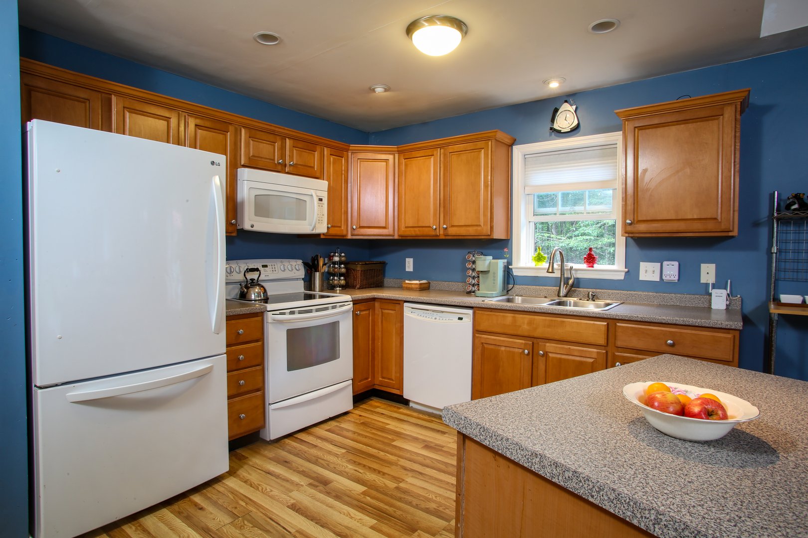 201 Ford Hill Rd Photo 6