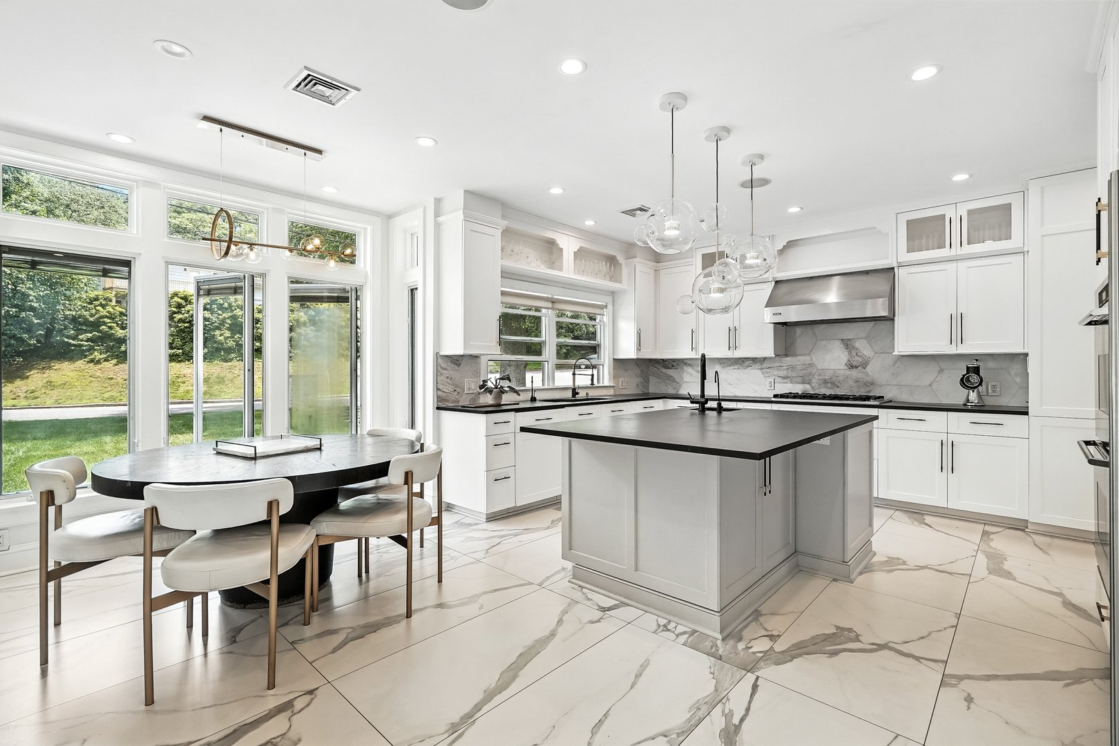 6 Eaton Lane Photo 6