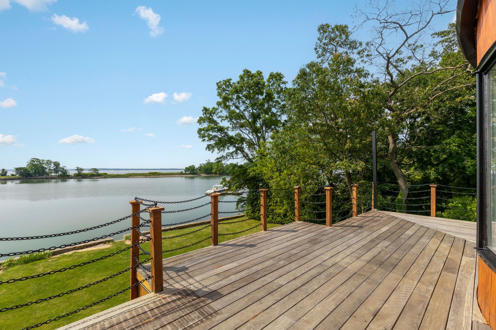 1160 Greacen Point Road Photo 9