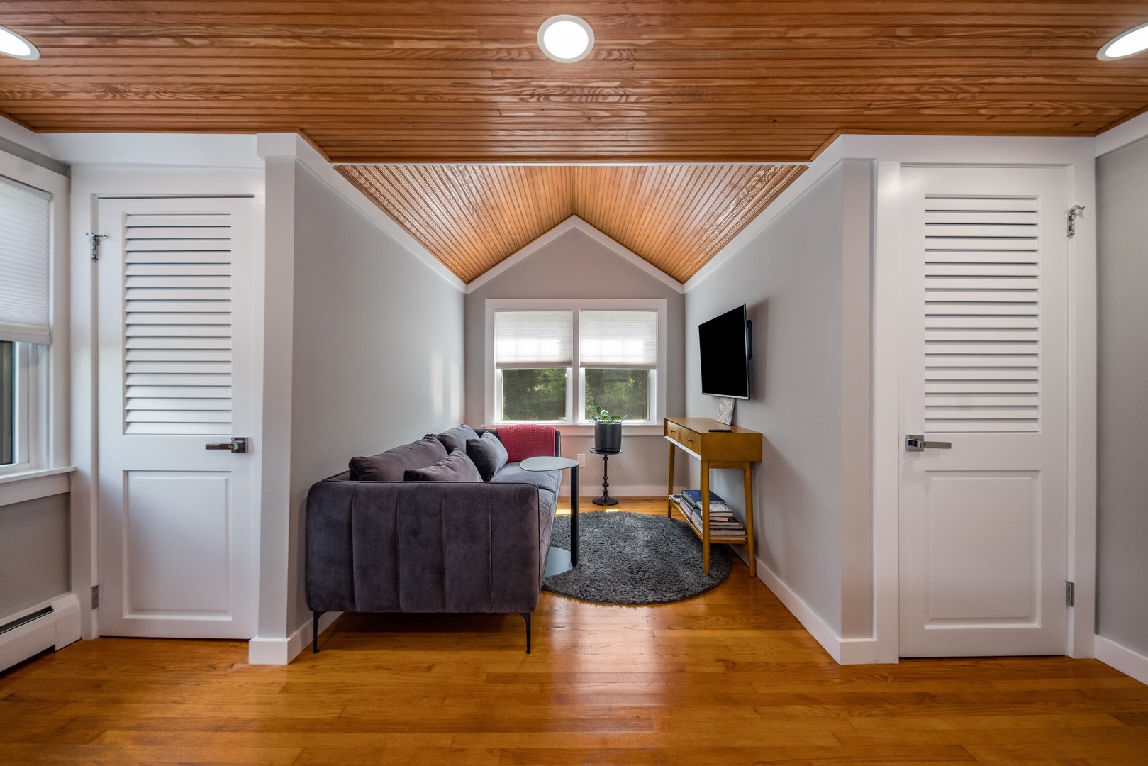 55 Bogel Road Photo 17