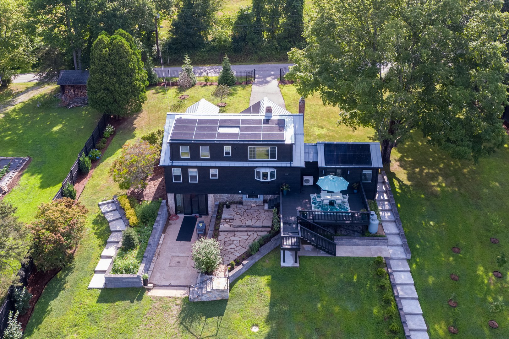 55 Bogel Road Photo 2