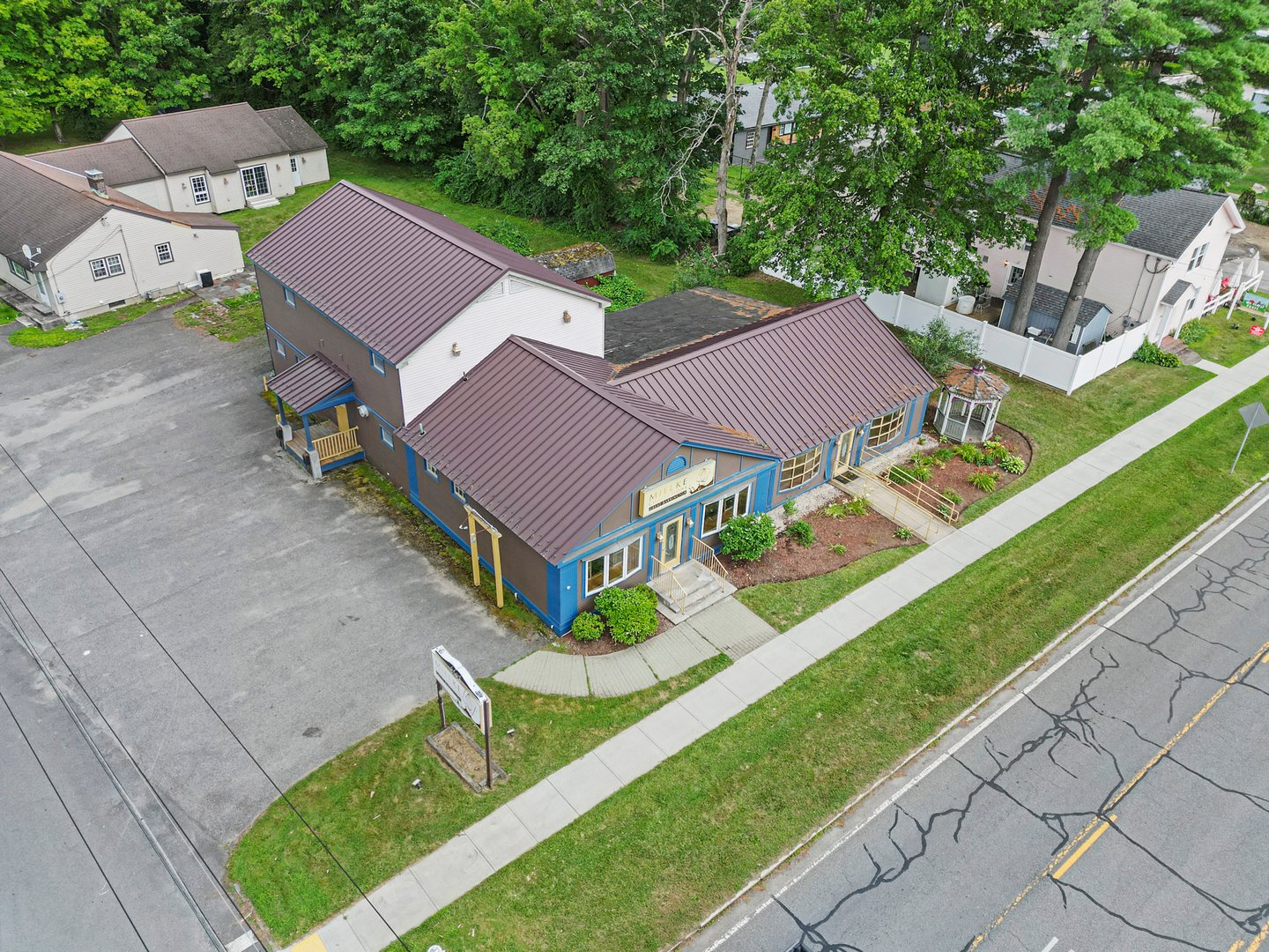 260 Stockbridge Rd Photo 5