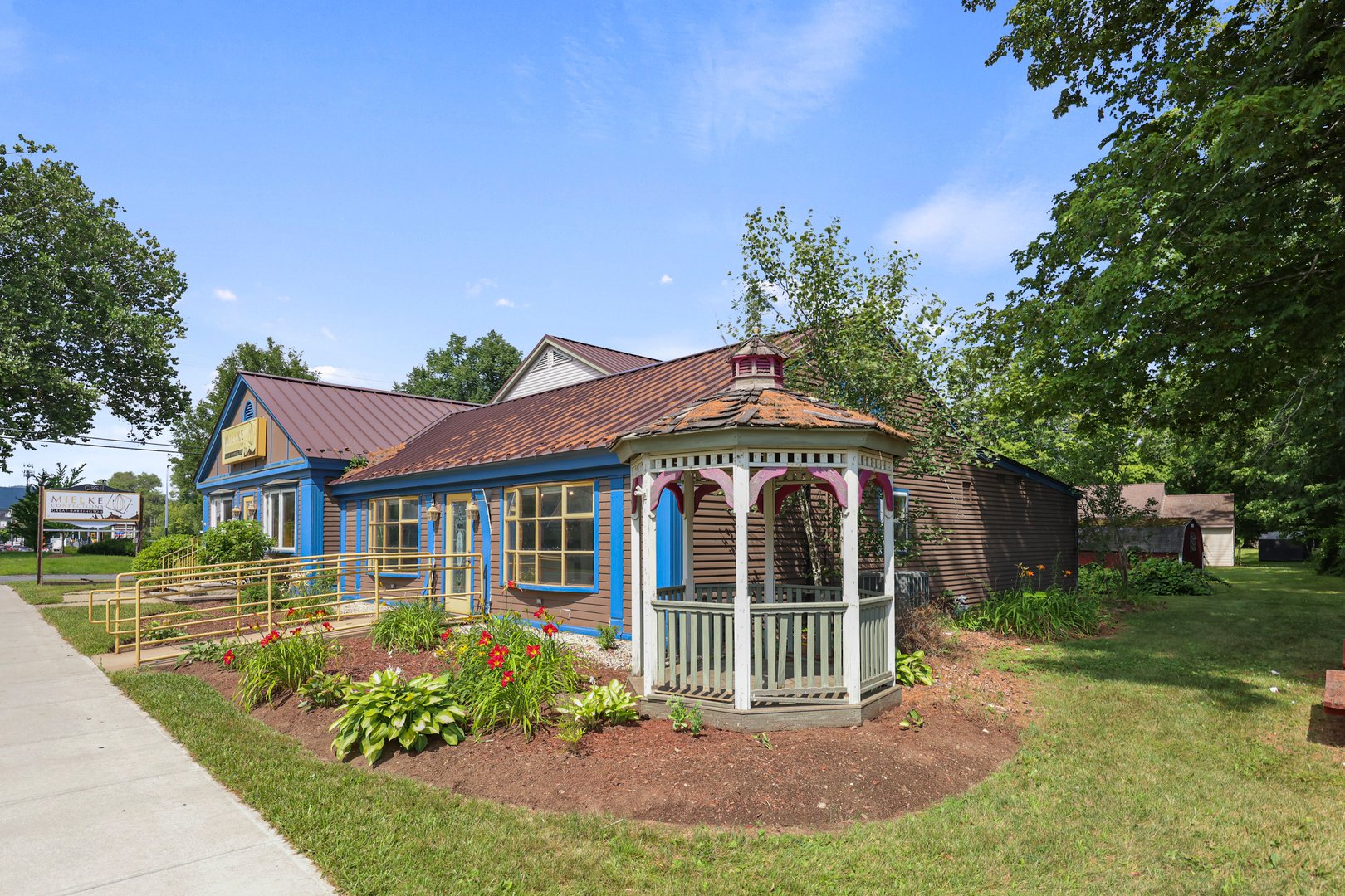 260 Stockbridge Rd Photo 30