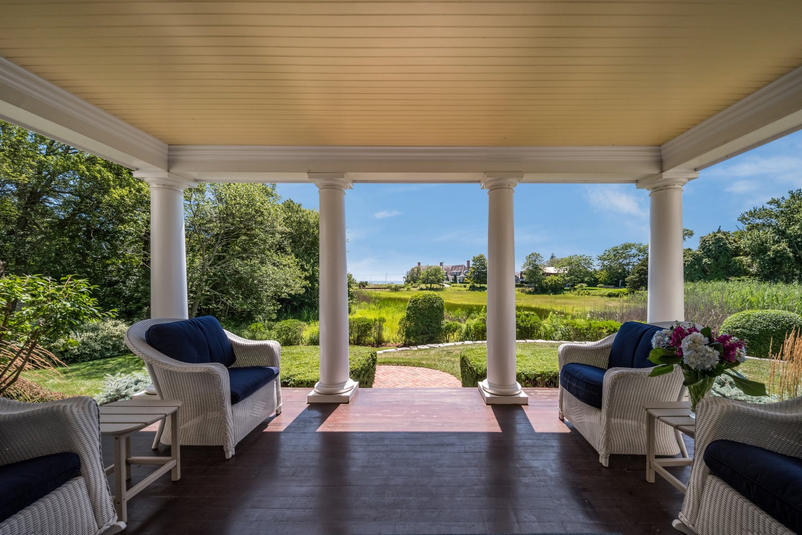 10 Middle Beach Road West Photo 18