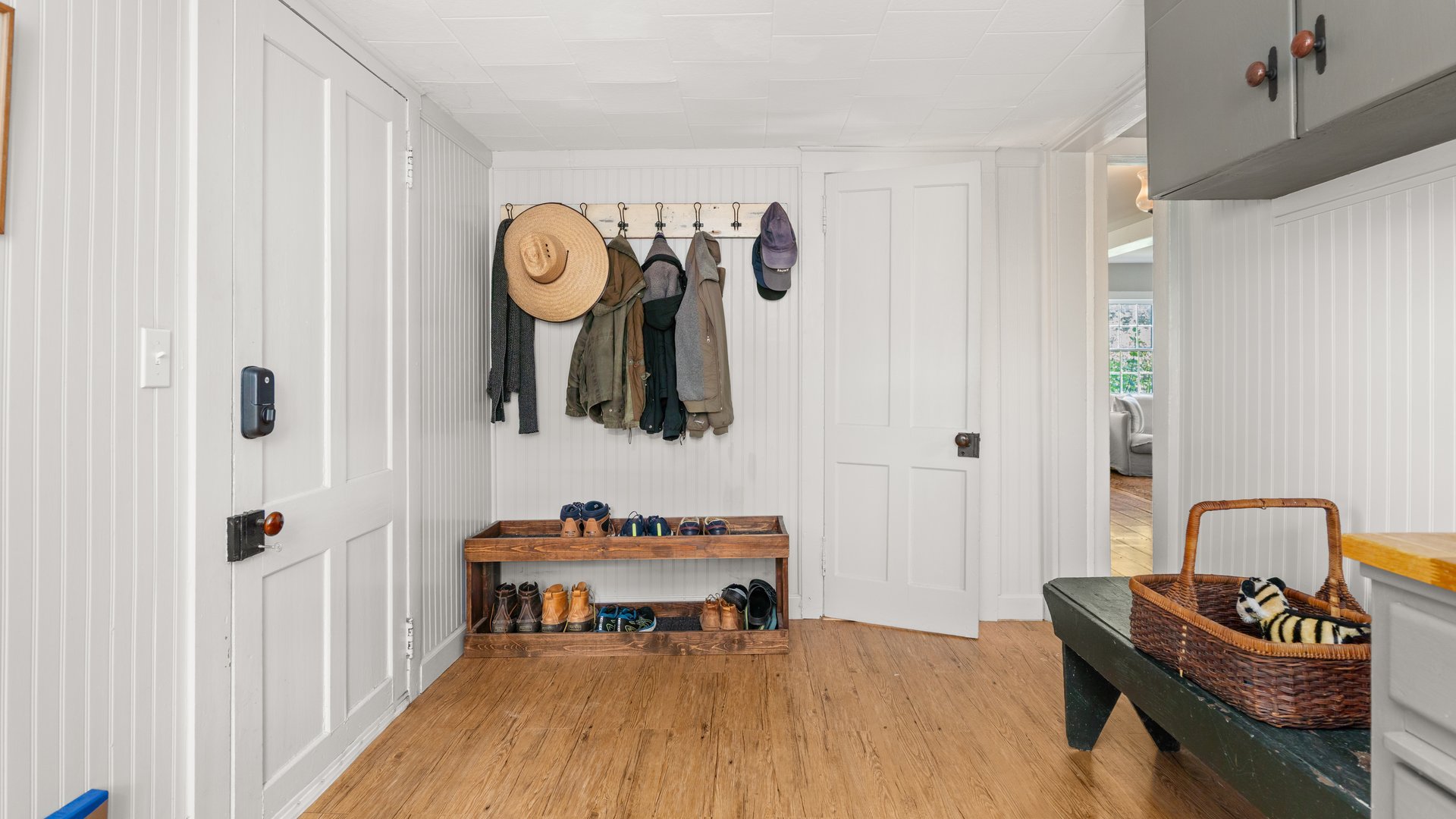 533 Shaker Museum Road Photo 15