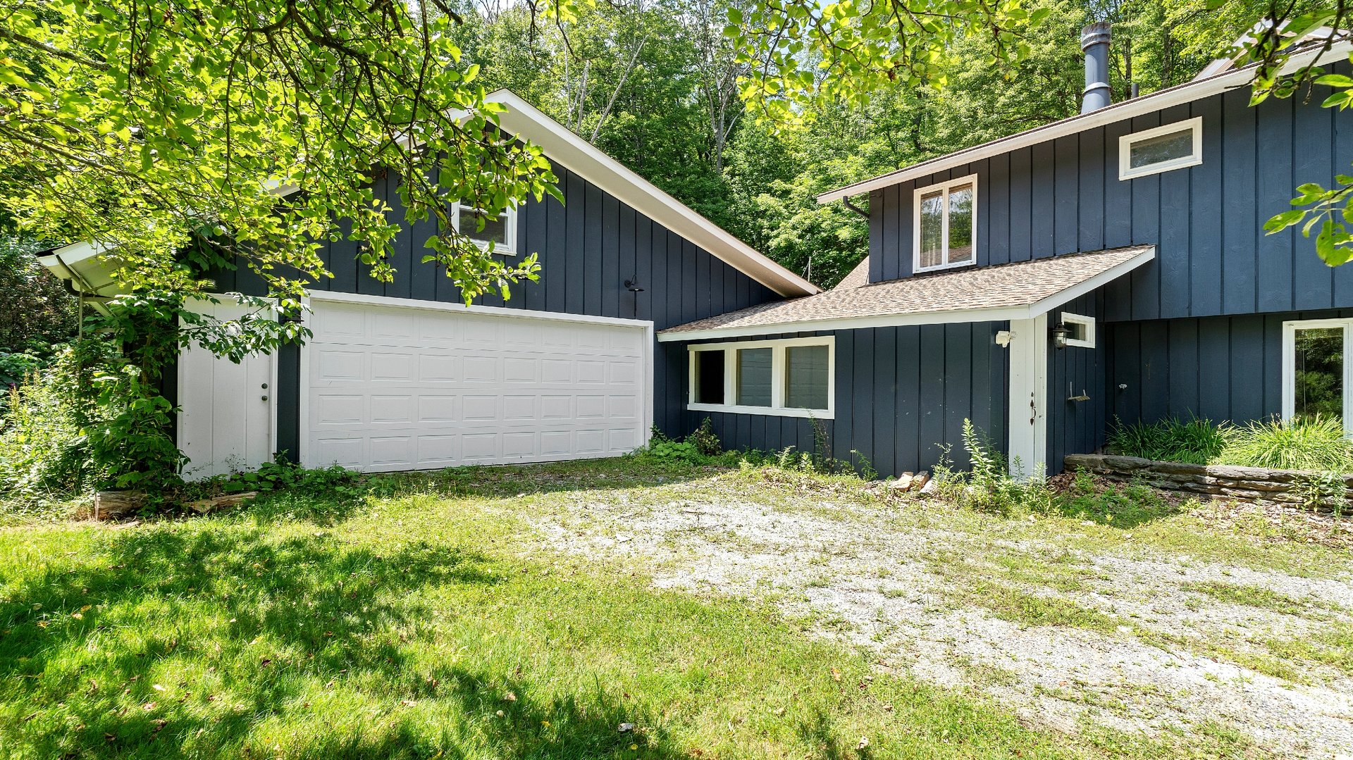 638 Fog Hill Road Photo 2