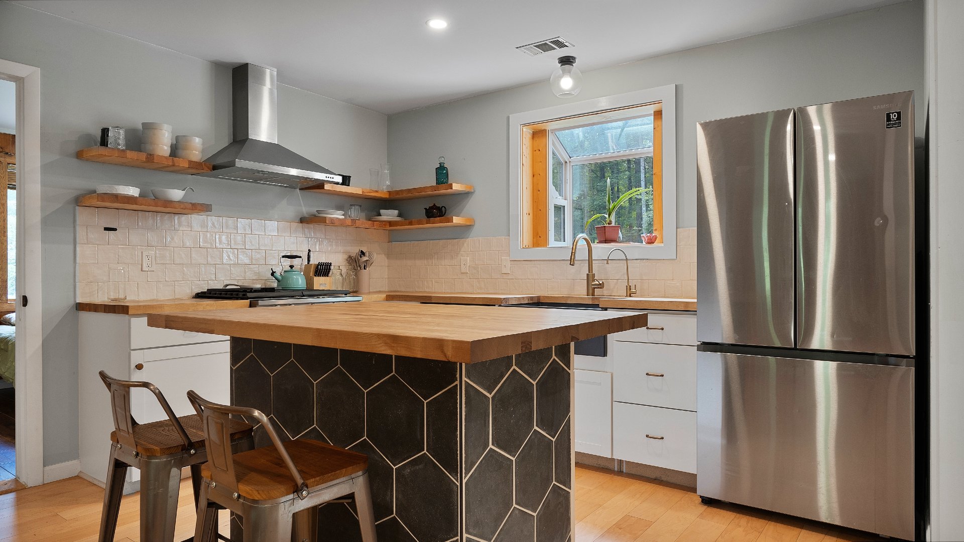 638 Fog Hill Road Photo 12