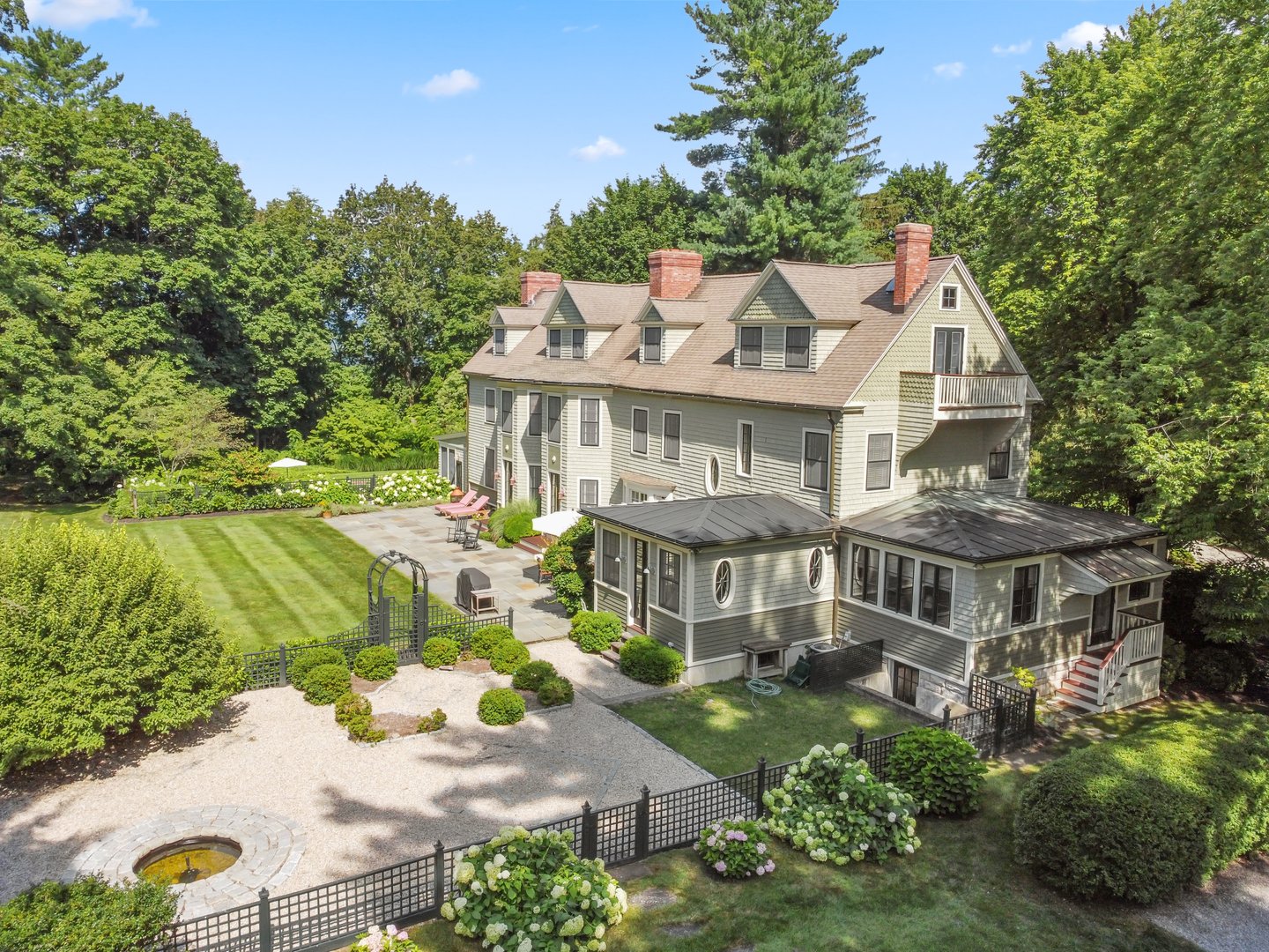 79 Hilltop Road Photo 31