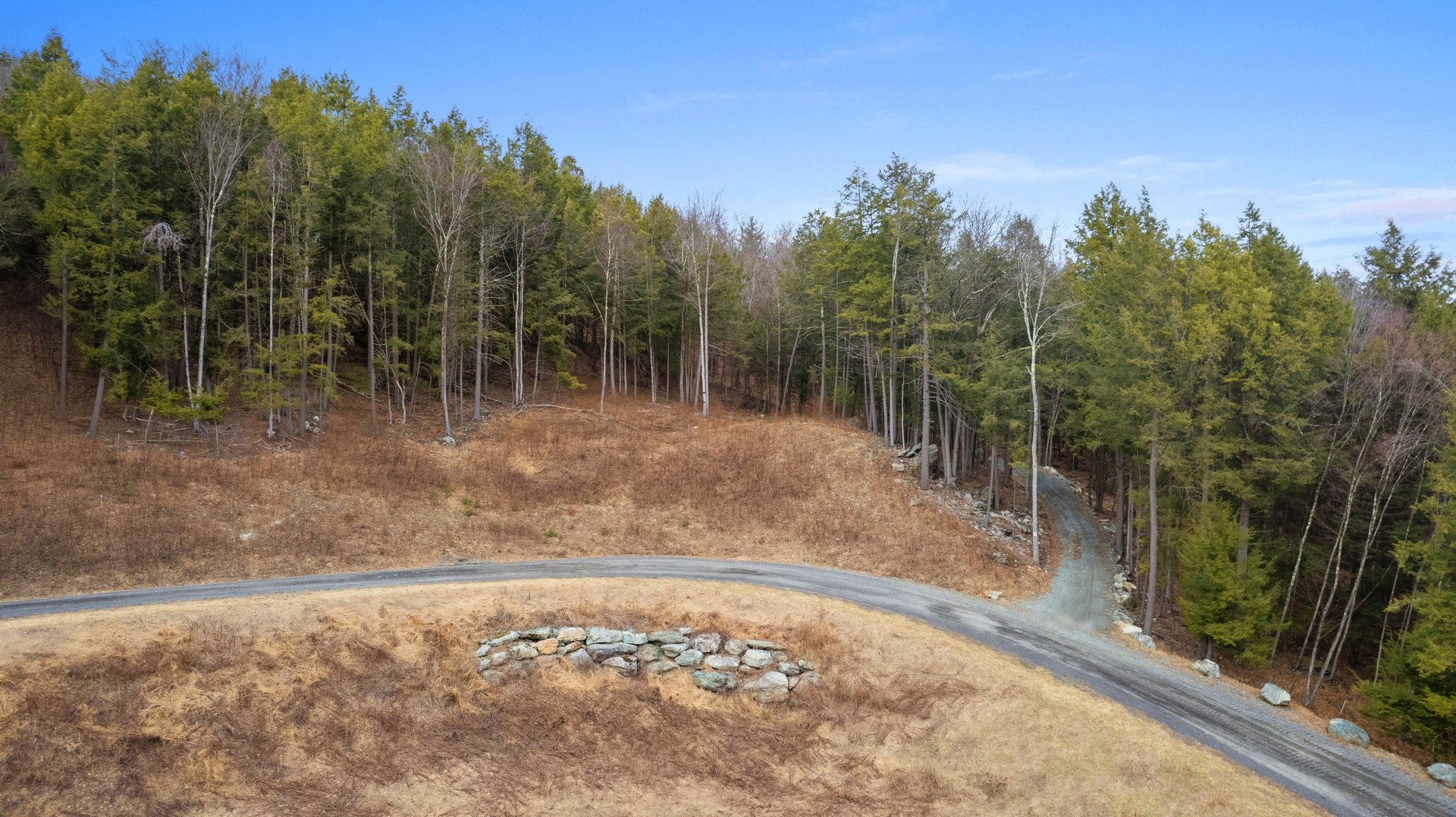 13191 Route 22 Stop #80 Photo 6