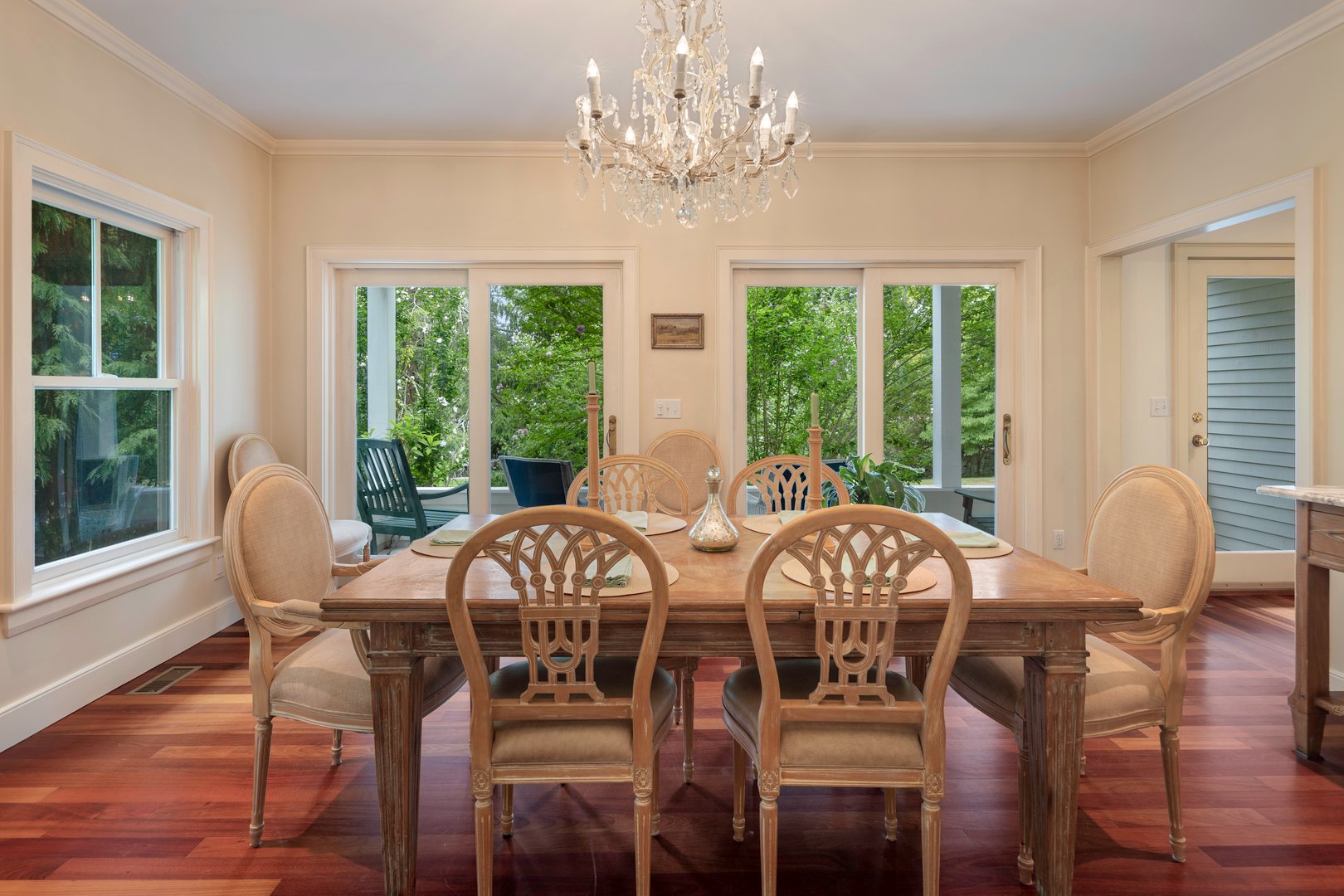 202 Weed Street Photo 10