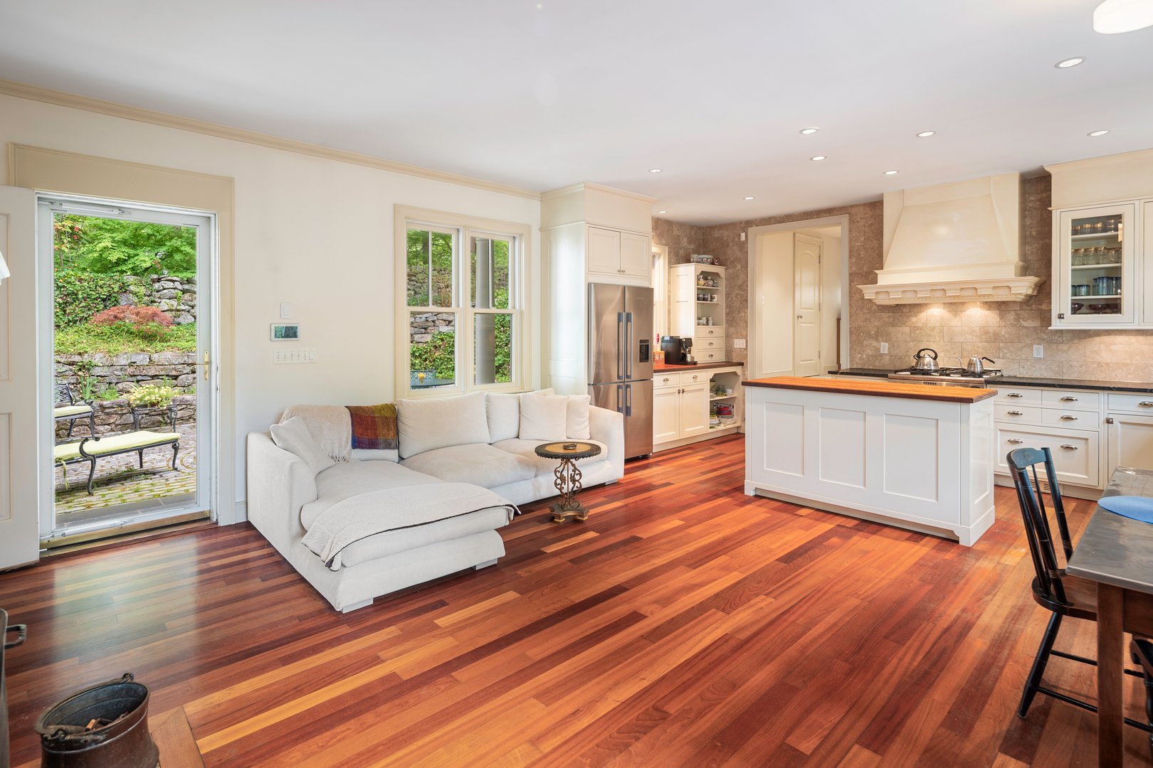 202 Weed Street Photo 17