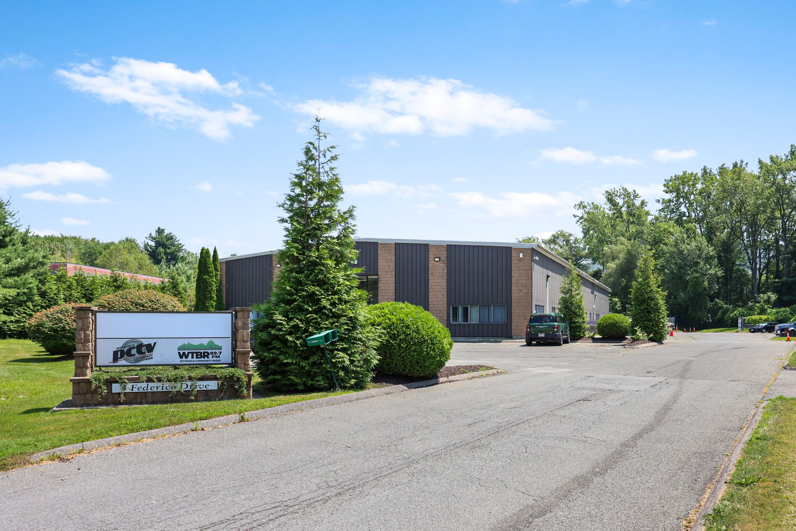 4 Federico Dr Photo 2