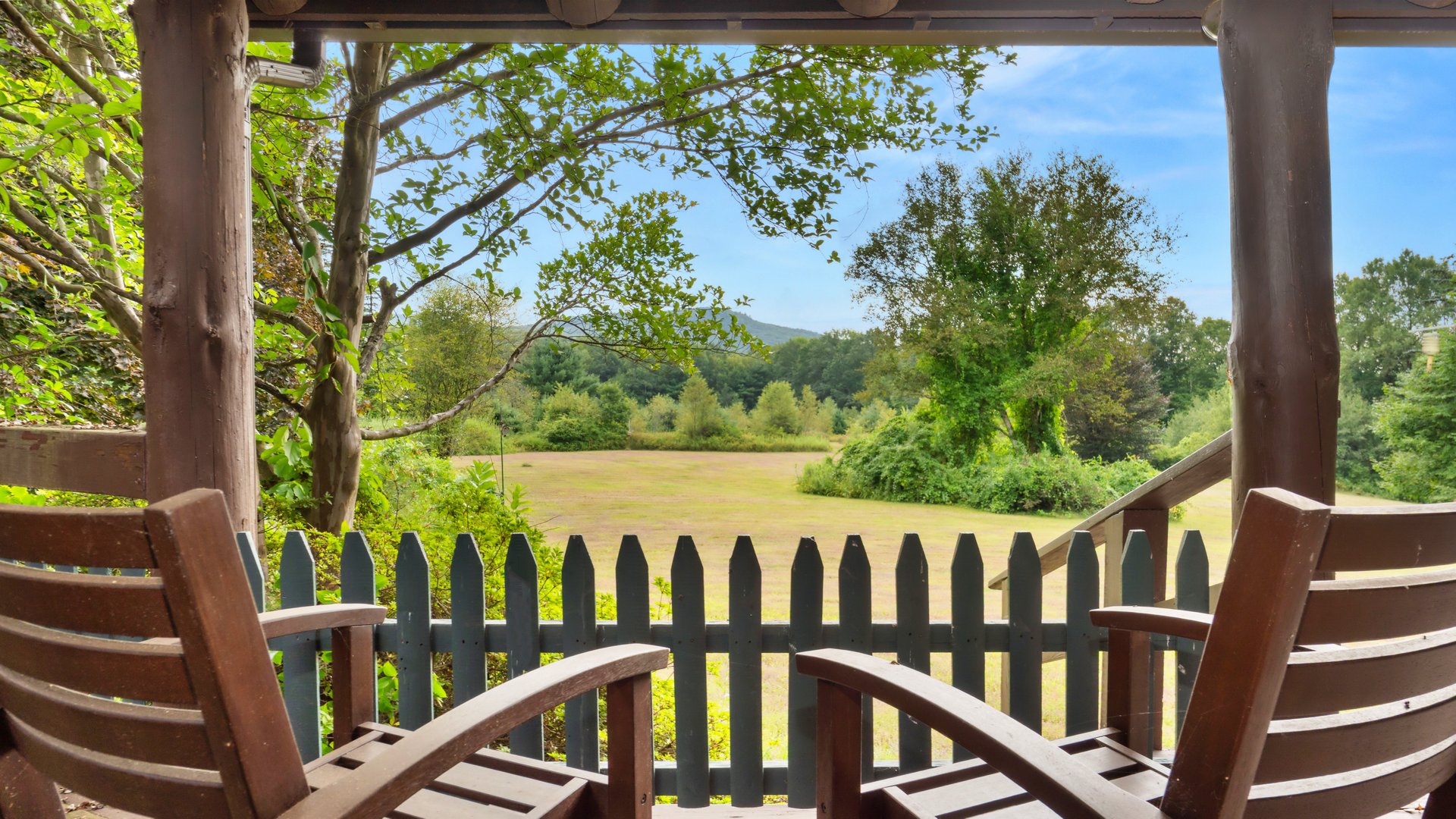 76 Corashire Rd Photo 2