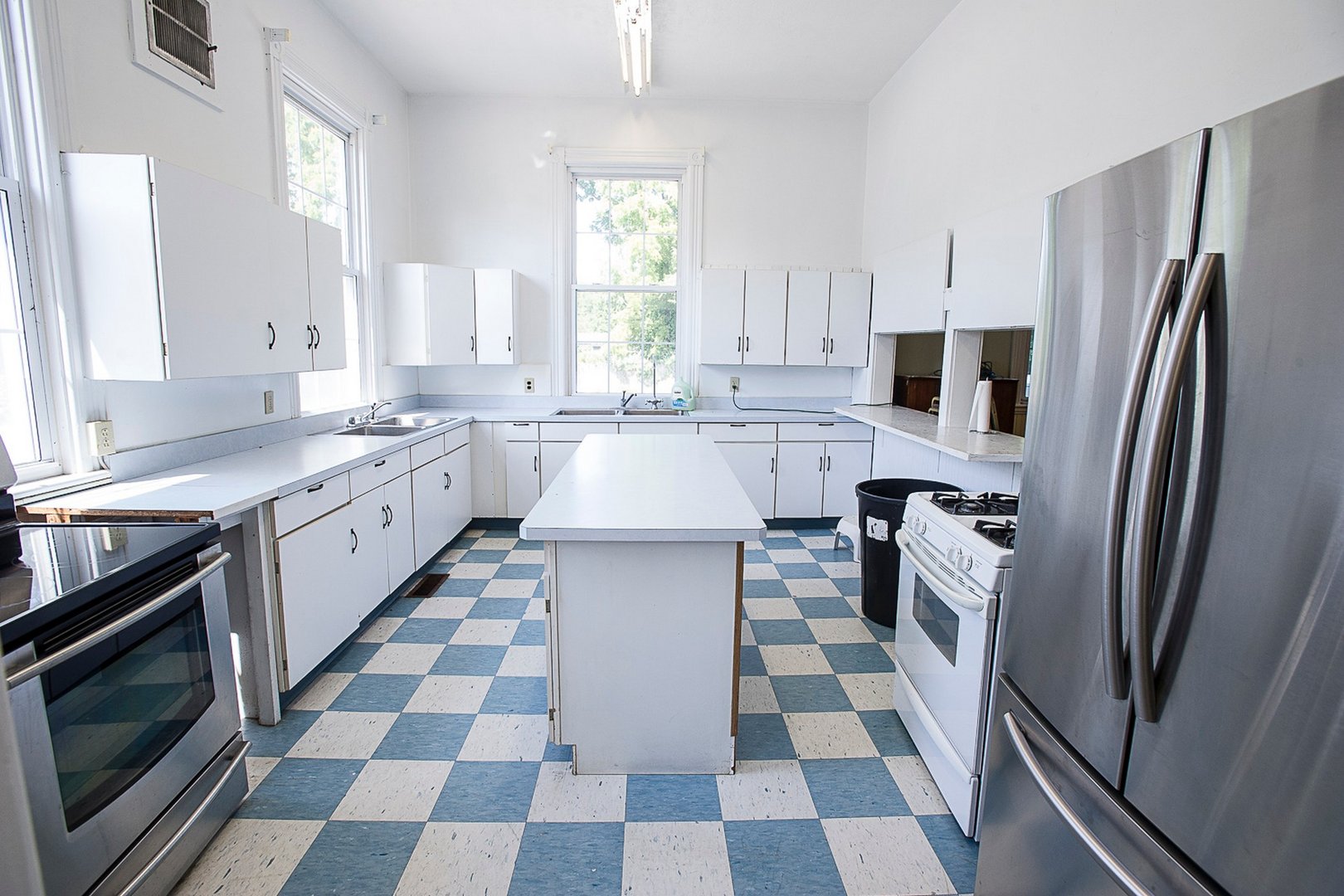 685 Kent Road Photo 6