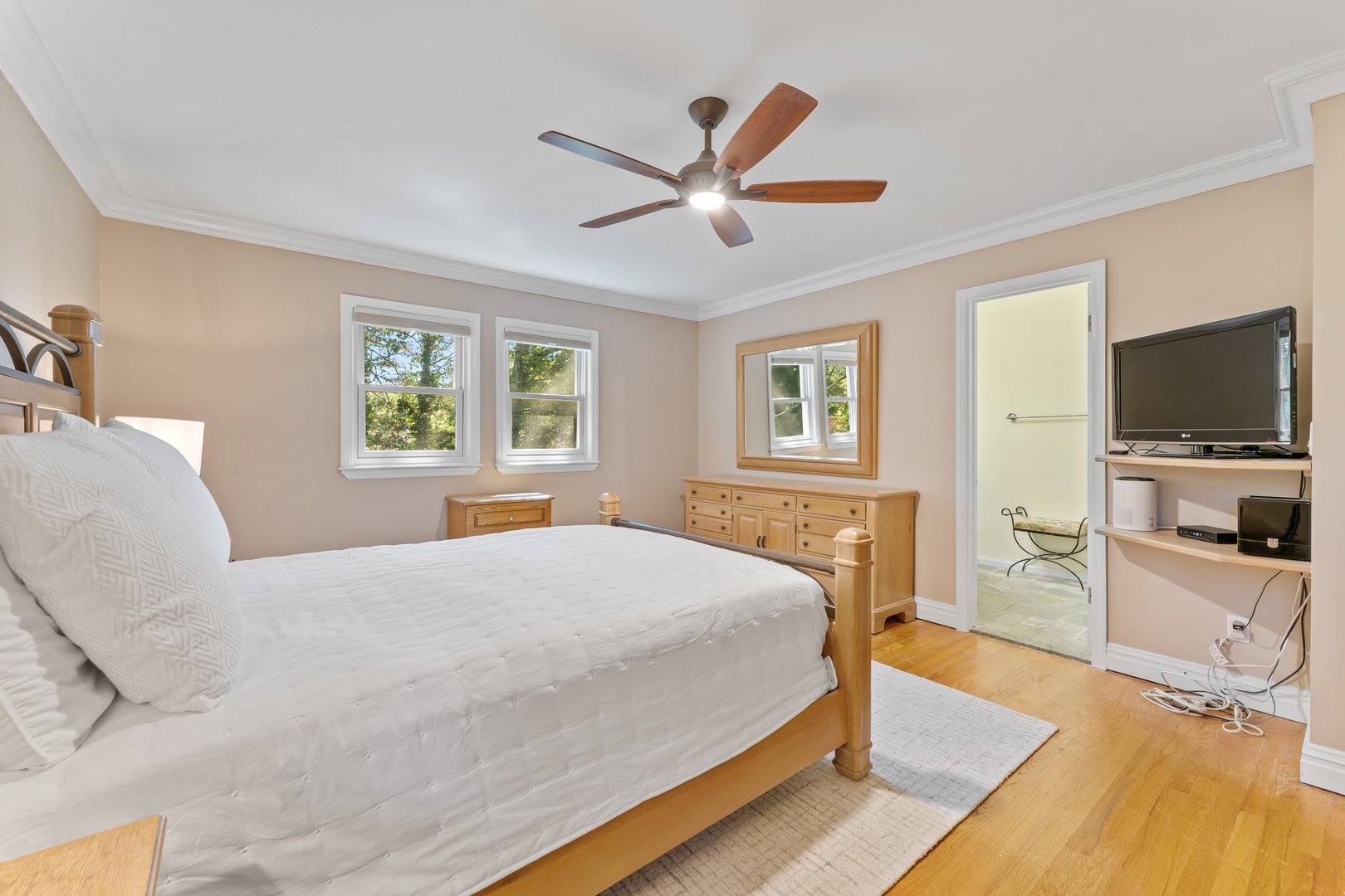 114 Oxford Road Photo 15