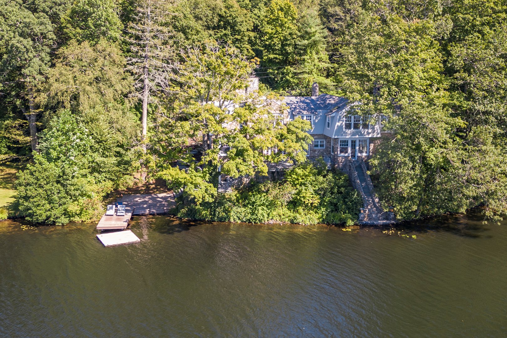 448 Lake Drive Photo 4