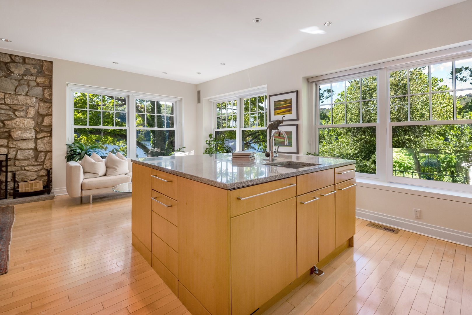 448 Lake Drive Photo 25