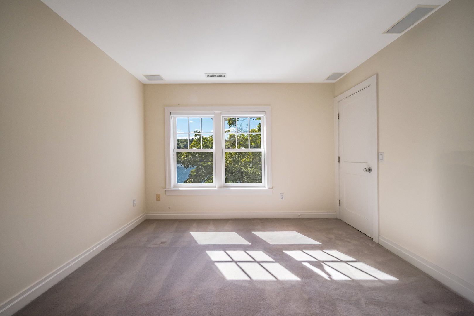 448 Lake Drive Photo 31