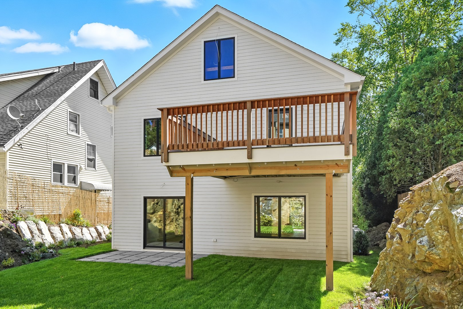 64 1/2 Exchange Place Photo 27