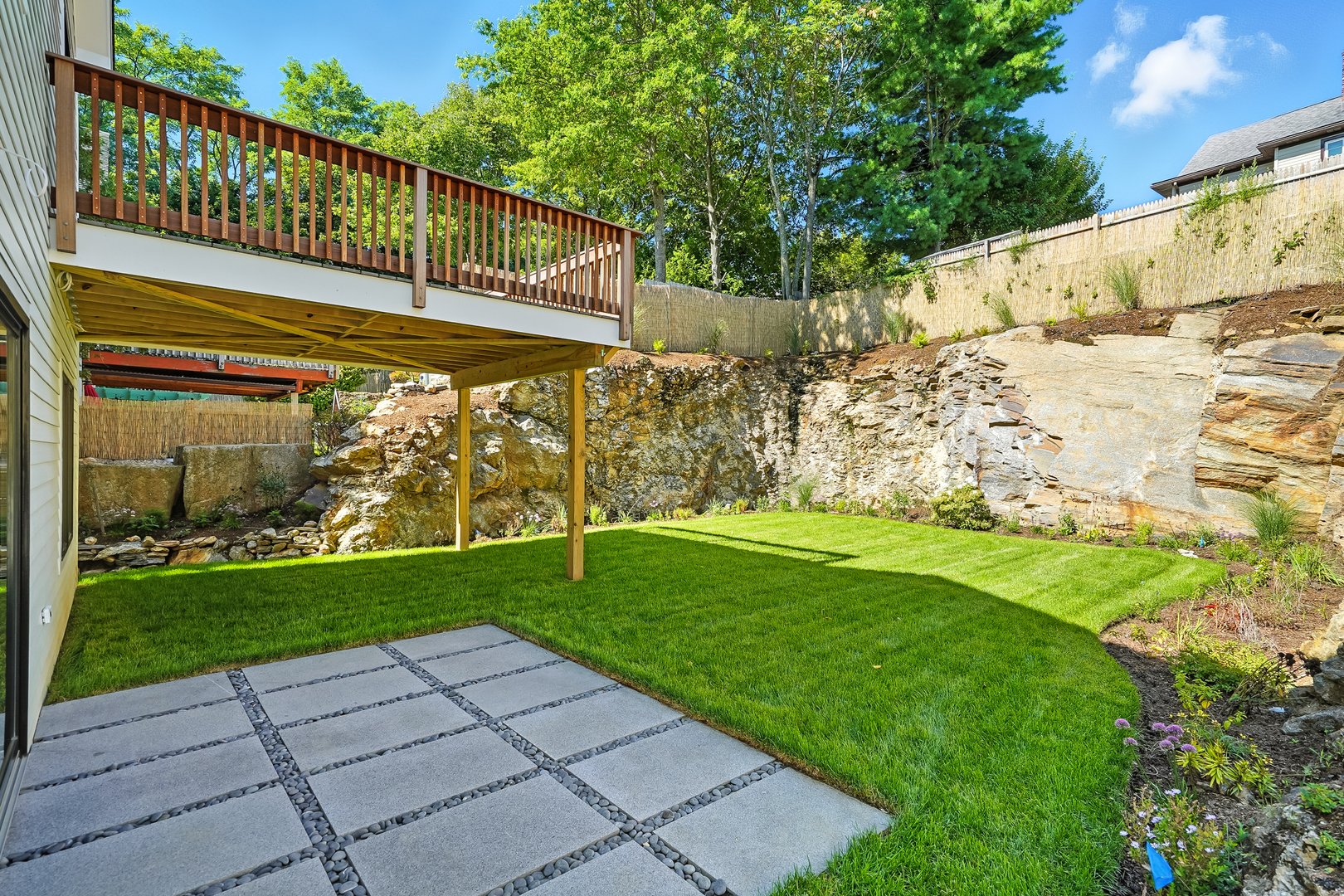 64 1/2 Exchange Place Photo 30