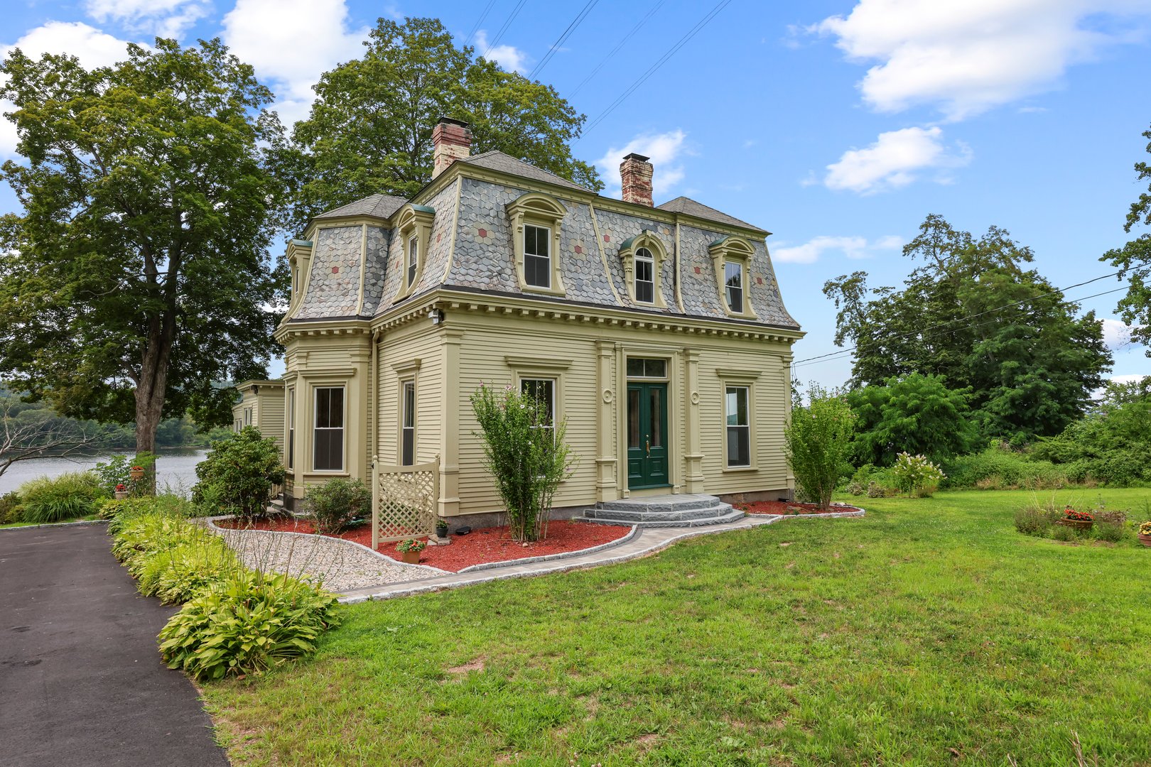 77 Main Street Photo 3