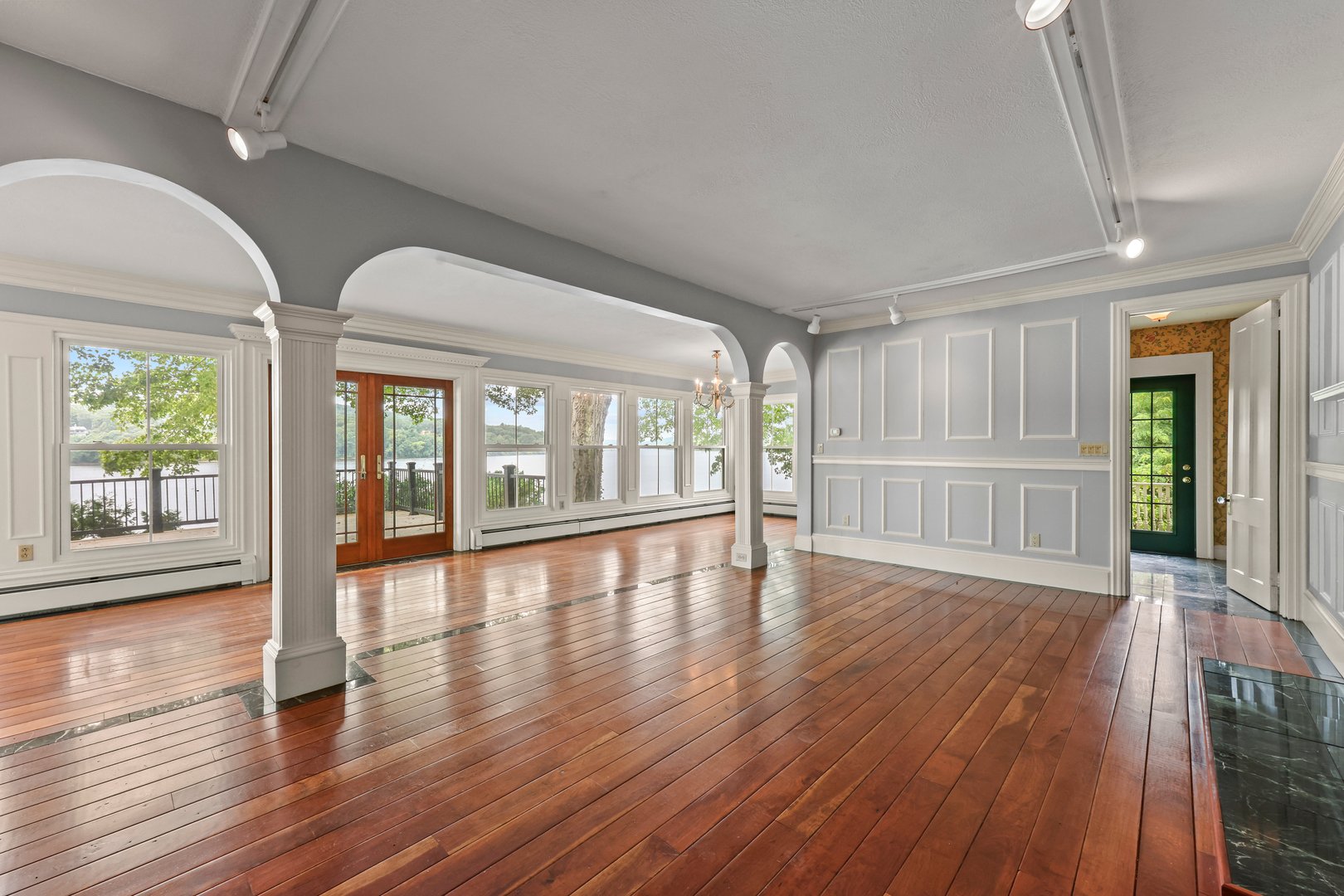 77 Main Street Photo 5