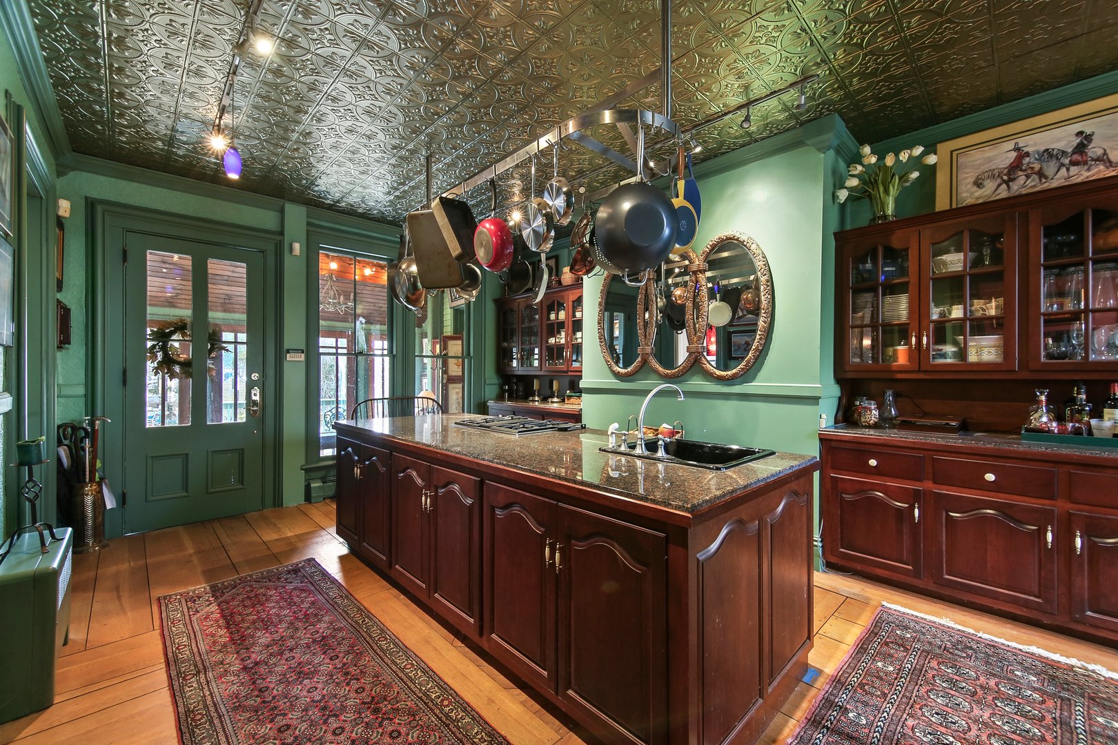 77 Main Street Photo 14