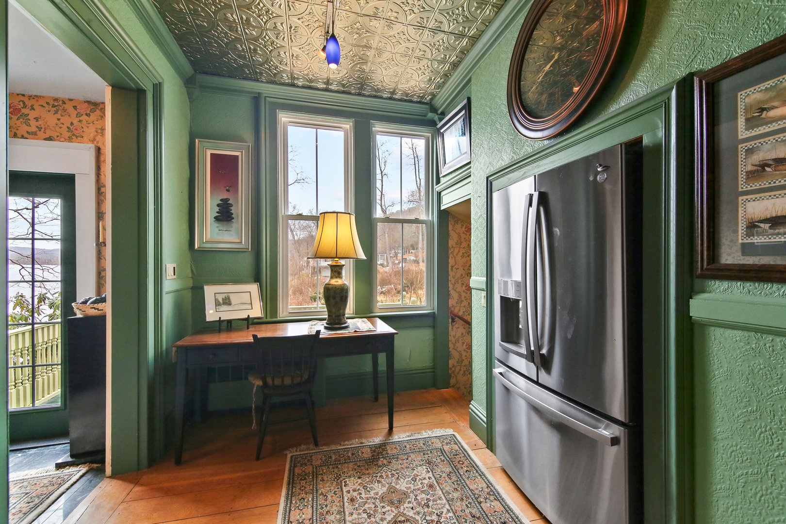 77 Main Street Photo 15