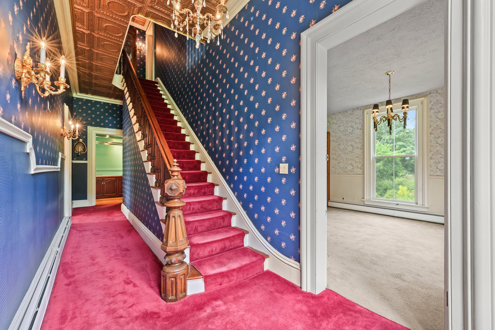 77 Main Street Photo 21