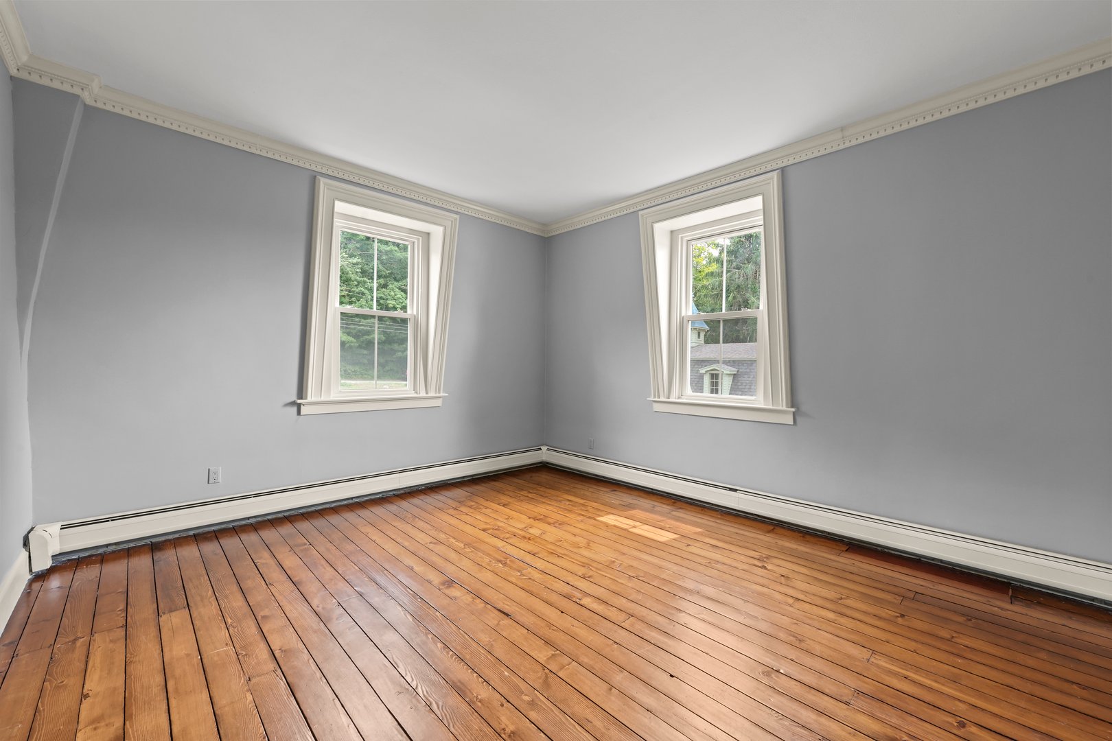 77 Main Street Photo 32