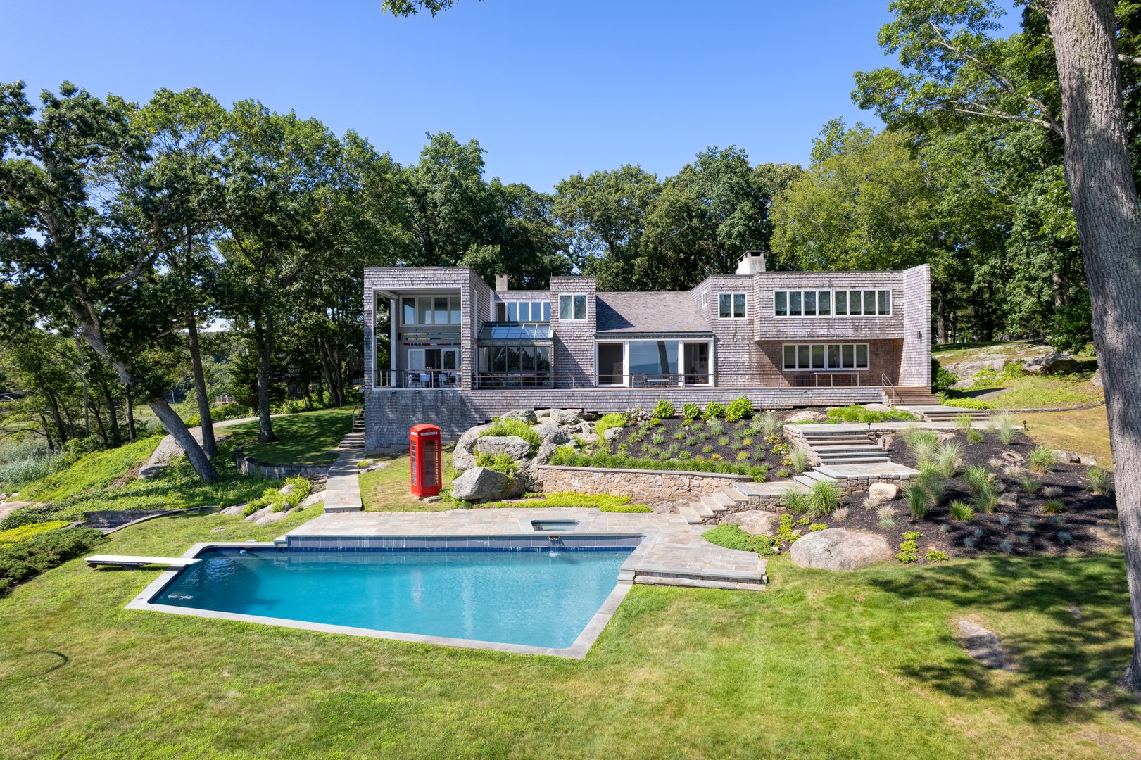 51 Andrews Road Photo 3