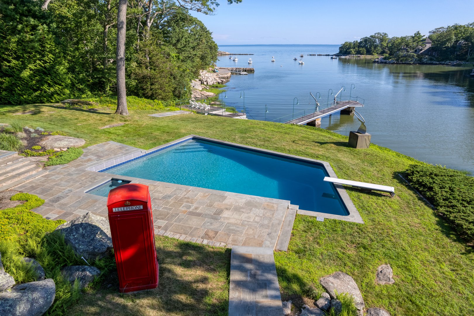 51 Andrews Road Photo 10