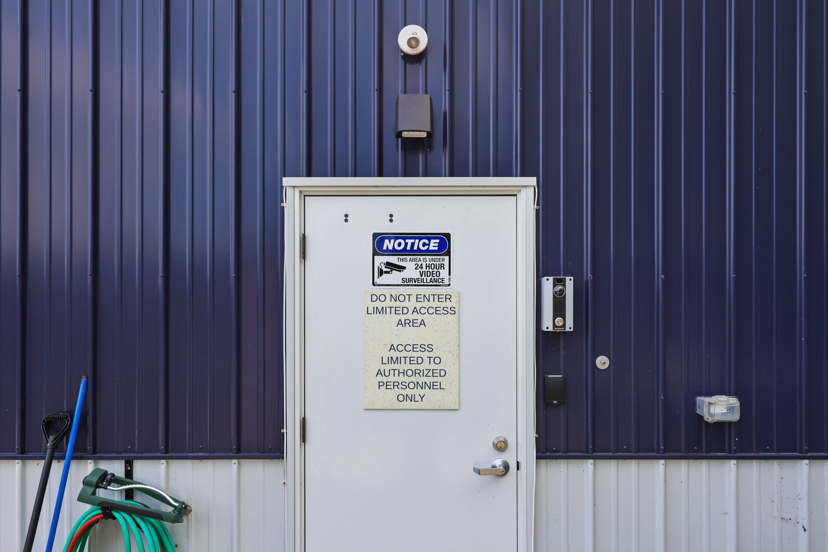 700 S Main St Photo 4