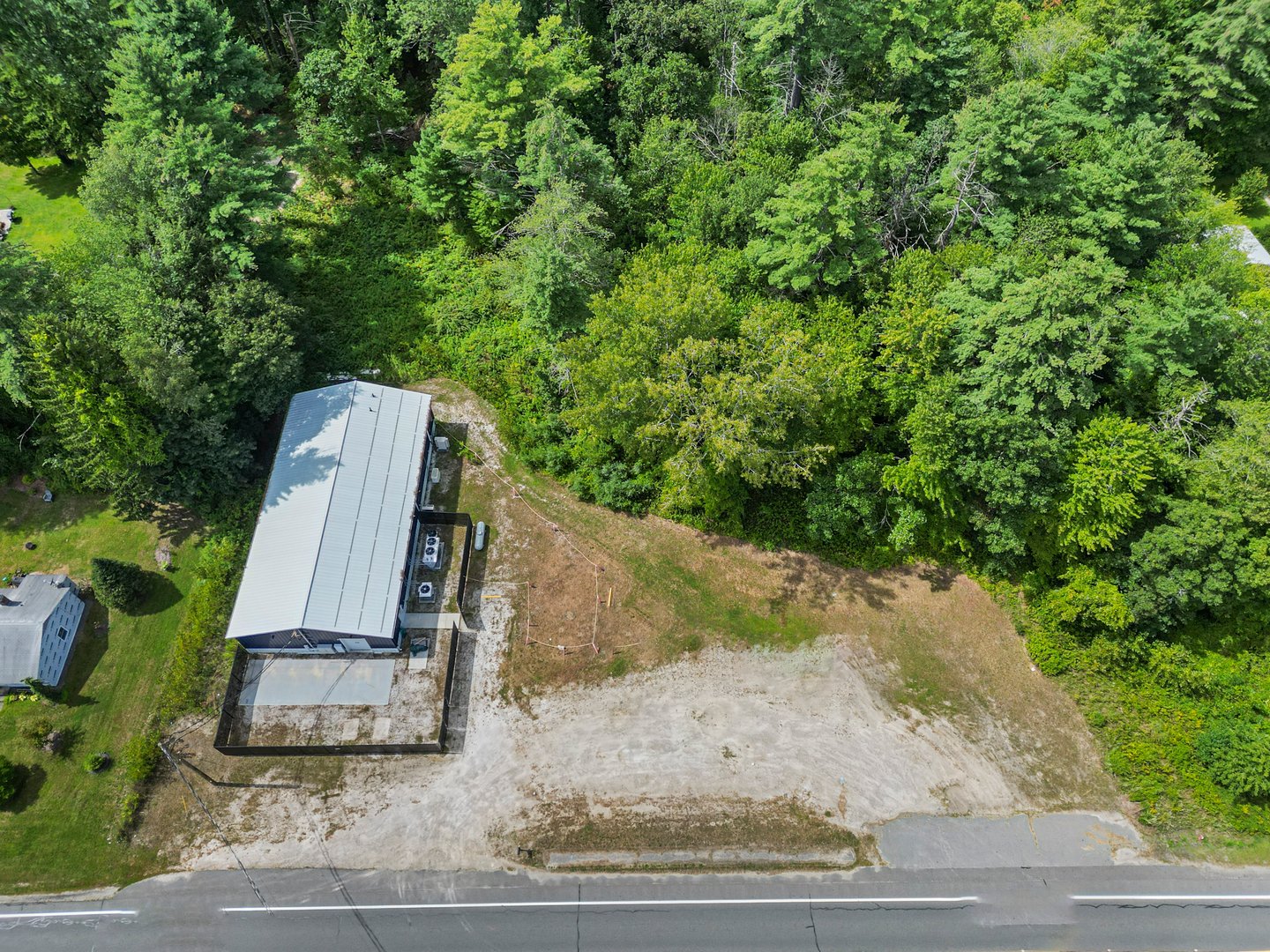 700 S Main St Photo 7